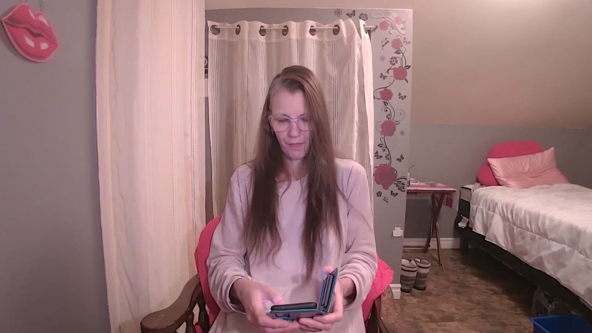 Gallery image thumbnail from playfulpaula's myfreecams stream on, 01/04/2026, 12:16 image 15 of 20