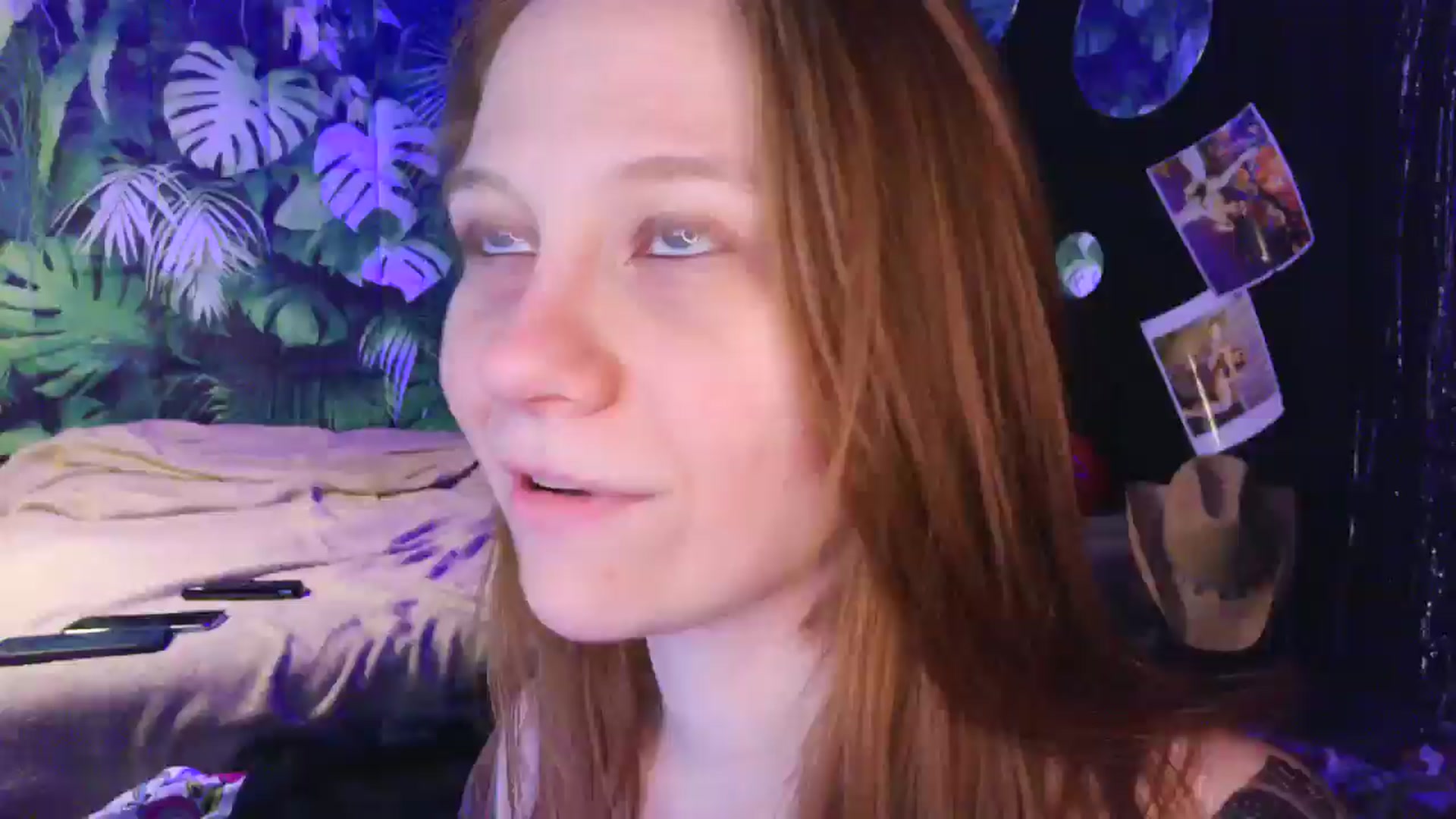 Gallery image thumbnail from playwithfire's myfreecams stream on, 03/25/2025, 13:03 image 12 of 20