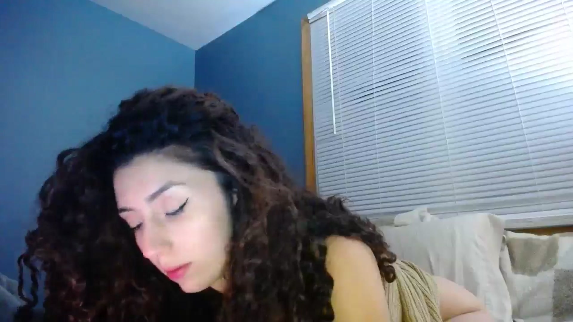 Gallery image thumbnail from playwithlua's myfreecams stream on, 11/17/2024, 03:45 image 6 of 20