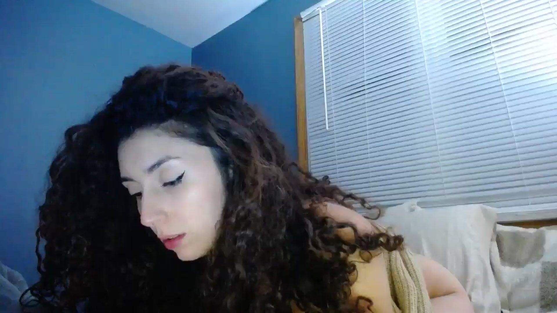 Gallery image thumbnail from playwithlua's myfreecams stream on, 11/17/2024, 03:45 image 8 of 20