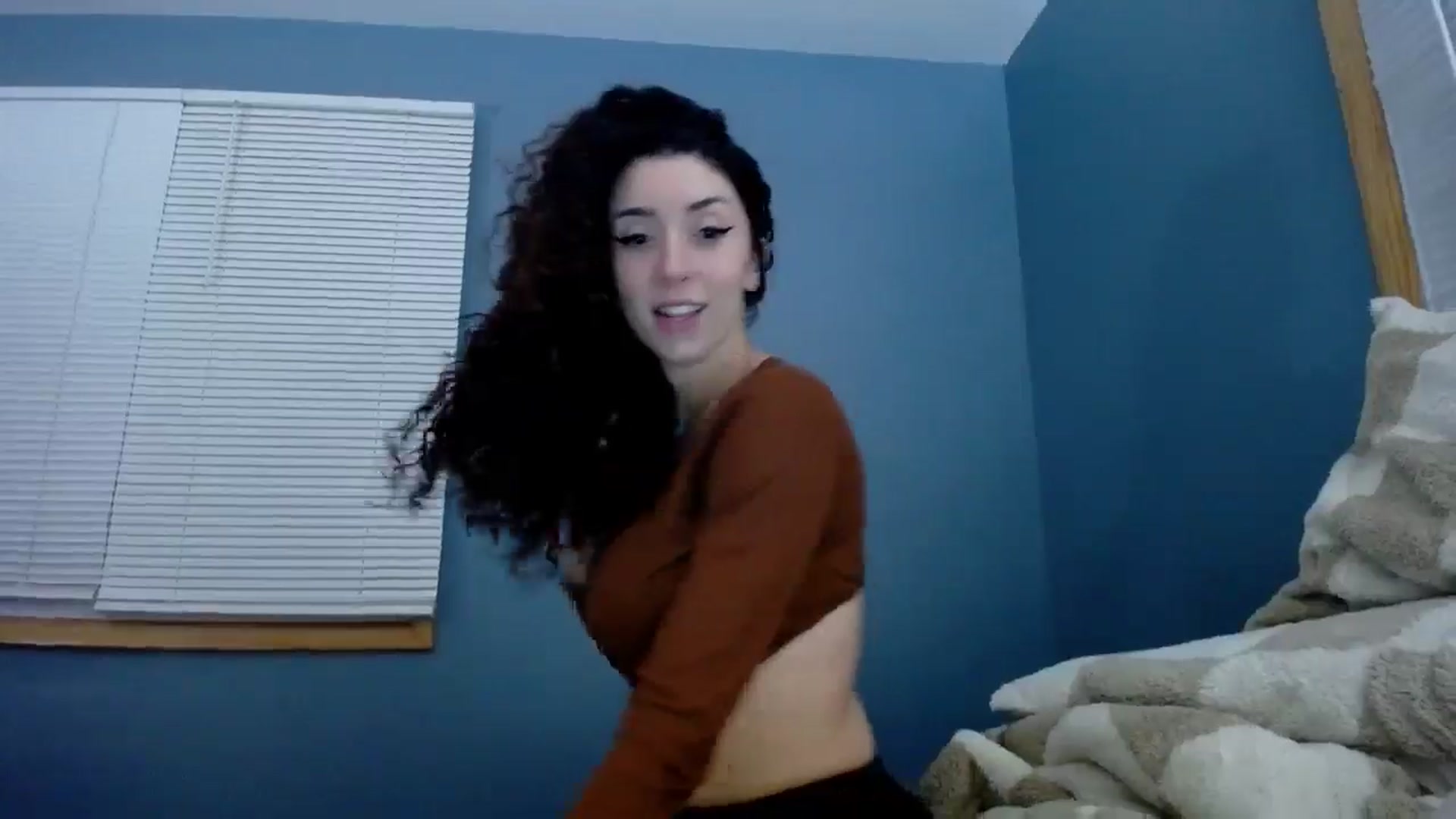 Gallery image thumbnail from playwithlua's myfreecams stream on, 11/22/2024, 06:22 image 3 of 20
