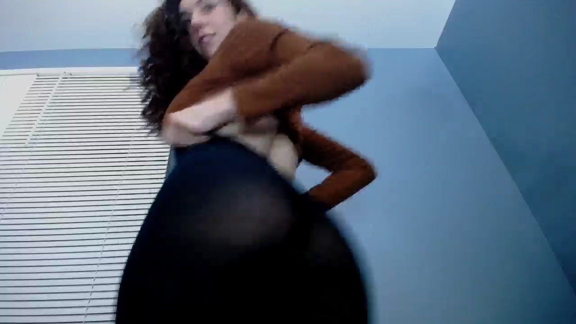 Gallery image thumbnail from playwithlua's myfreecams stream on, 11/22/2024, 06:22 image 9 of 20