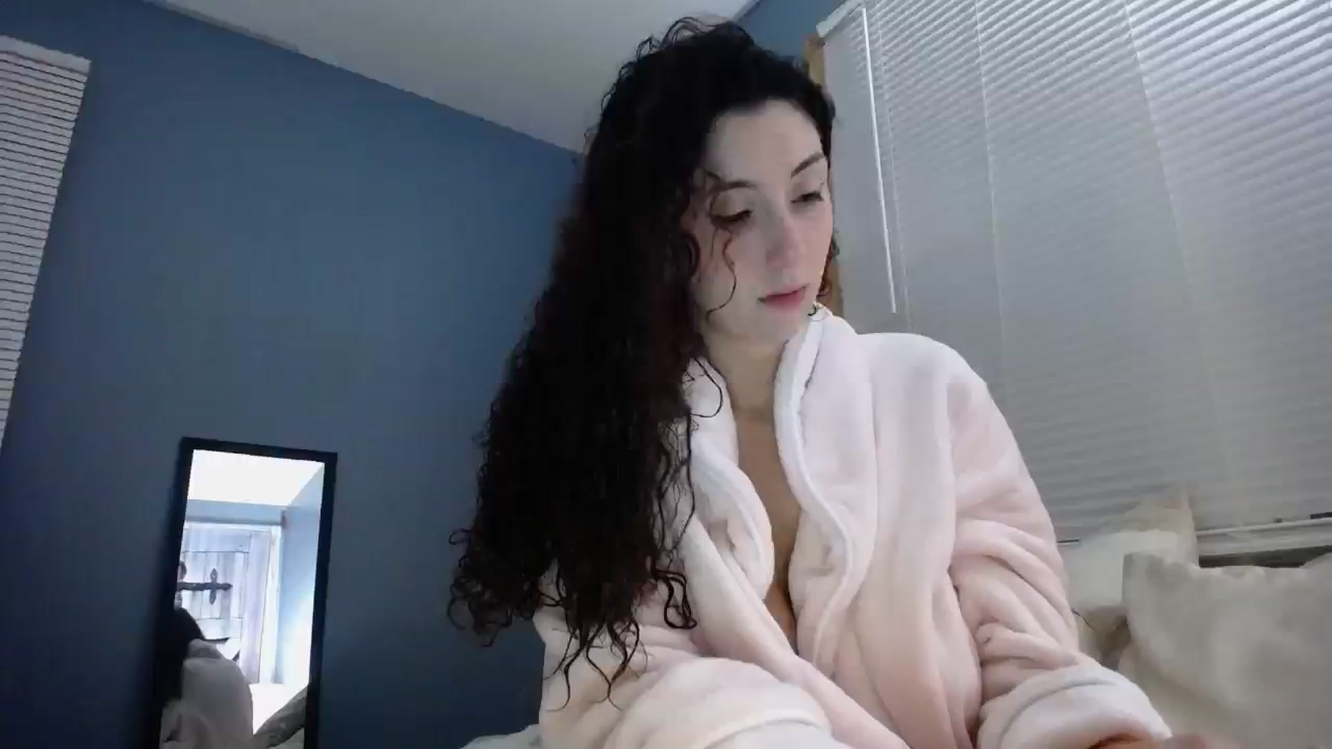 Gallery image thumbnail from playwithlua's myfreecams stream on, 11/26/2024, 05:30 image 8 of 20