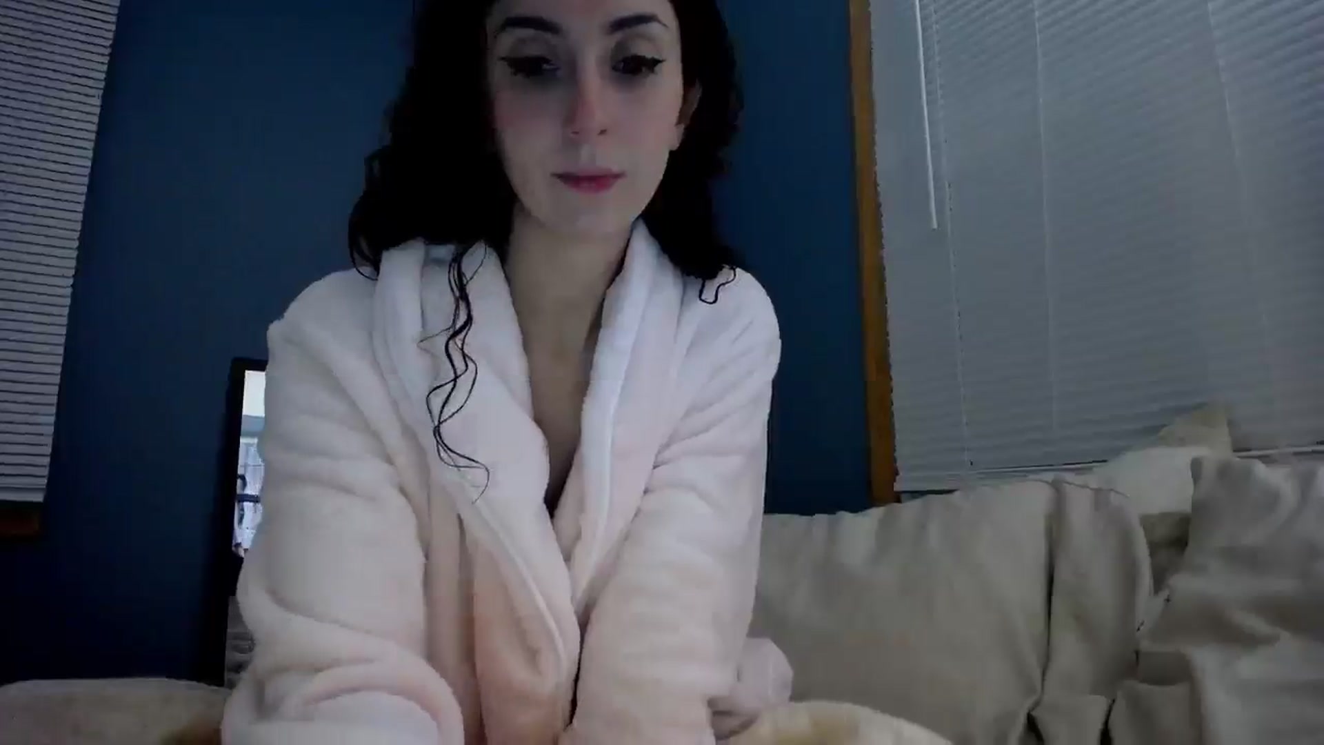 Gallery image thumbnail from playwithlua's myfreecams stream on, 11/26/2024, 05:30 image 3 of 20