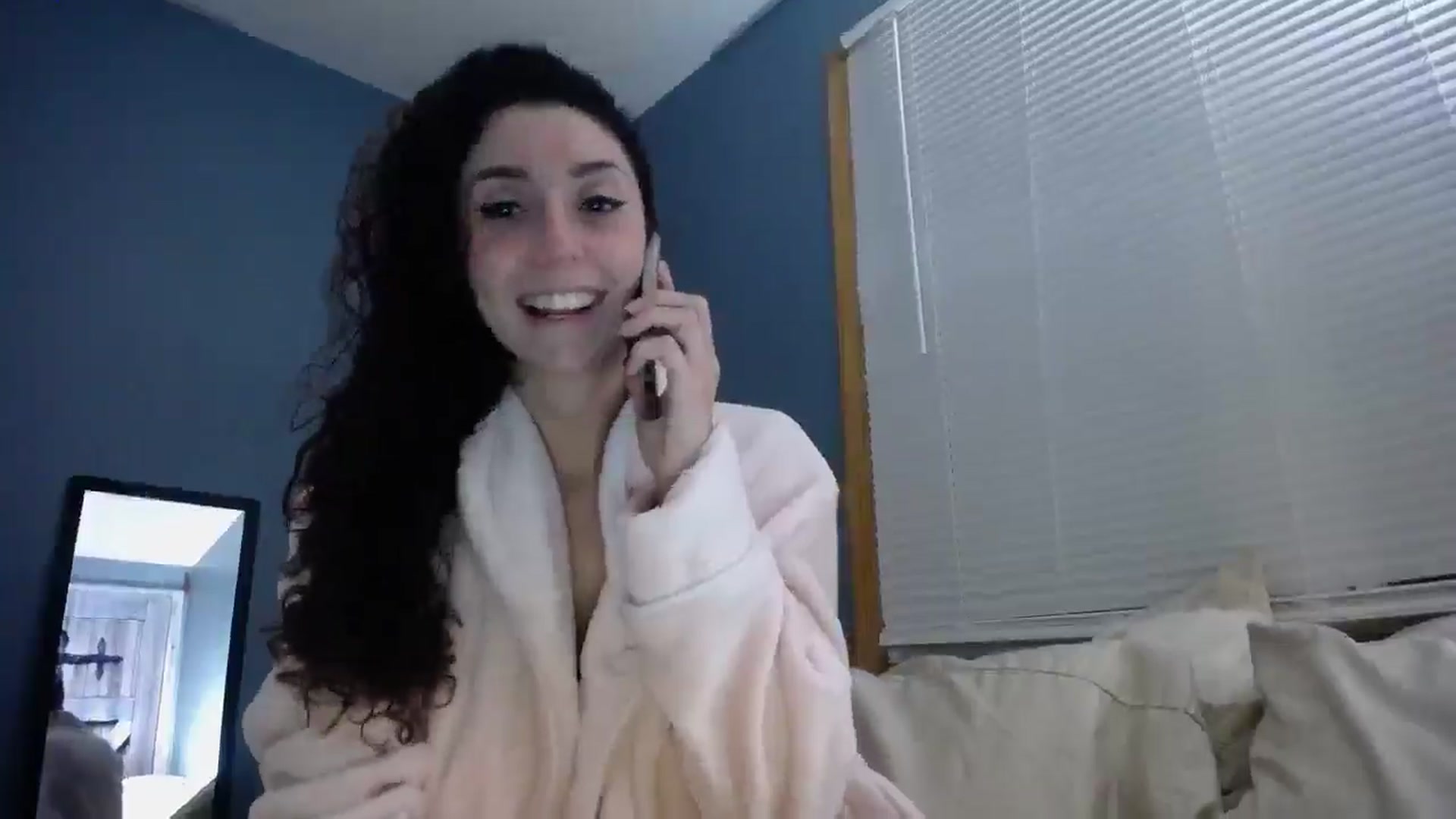 Gallery image thumbnail from playwithlua's myfreecams stream on, 11/26/2024, 05:30 image 14 of 20