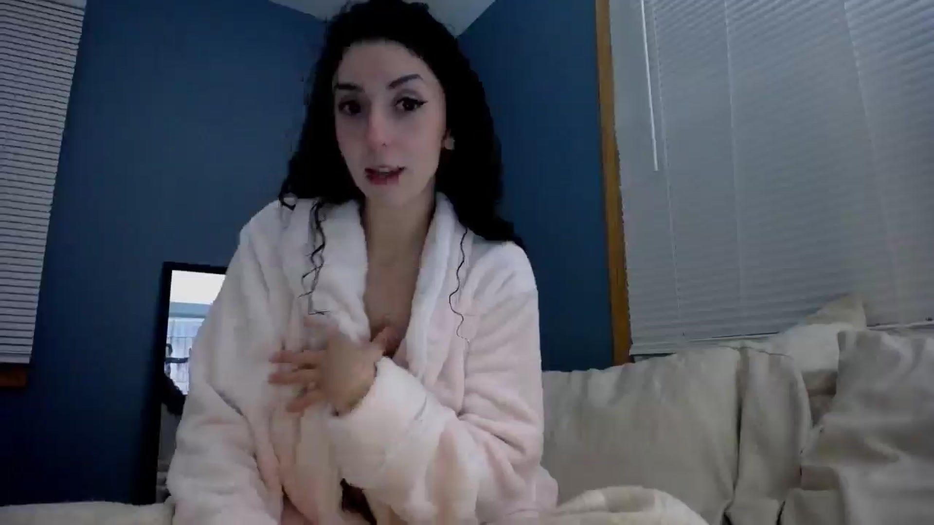 Gallery image thumbnail from playwithlua's myfreecams stream on, 11/26/2024, 05:30 image 4 of 20