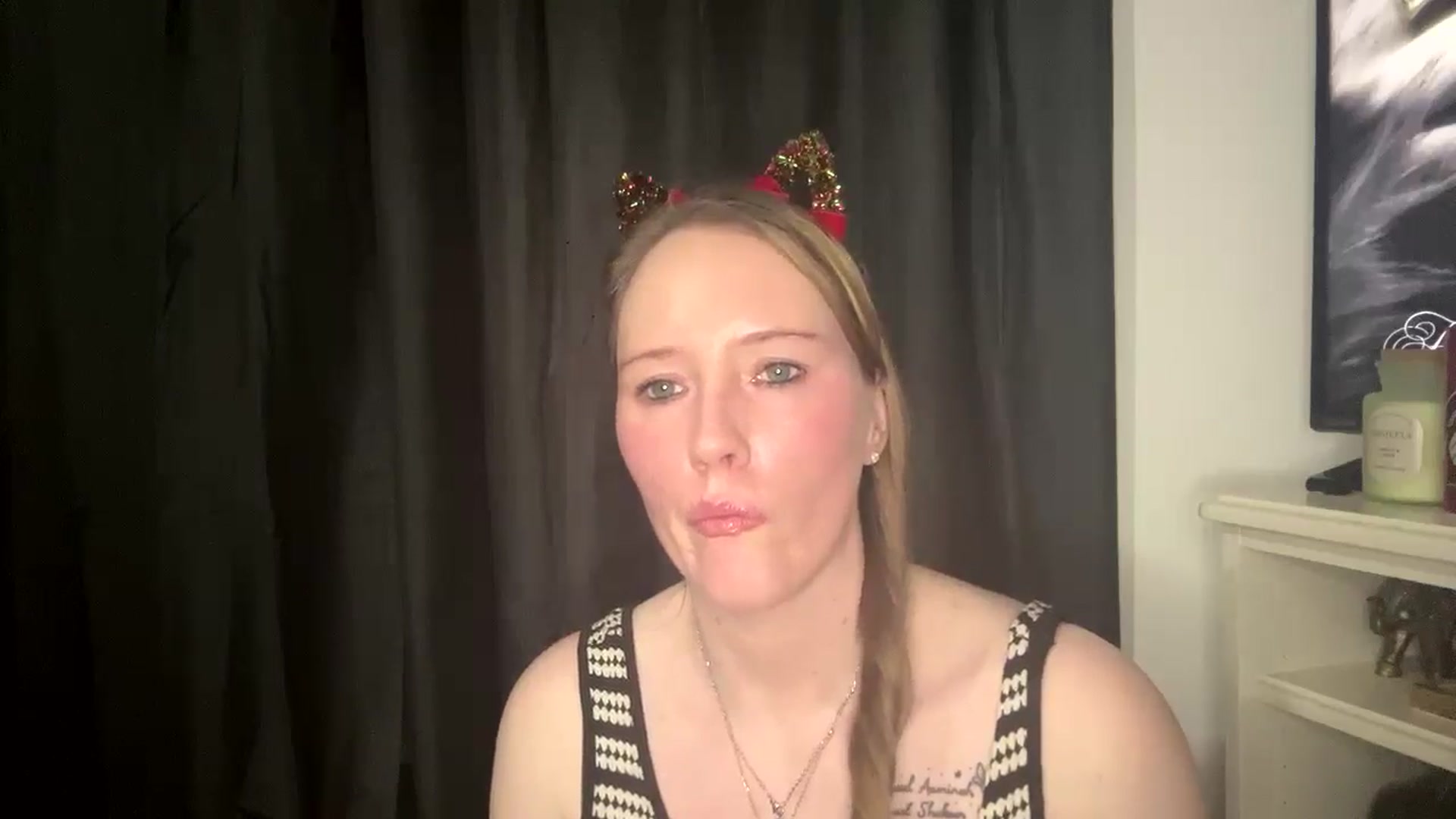 Gallery image thumbnail from plushpie1's myfreecams stream on, 12/19/2025, 21:00 image 20 of 20