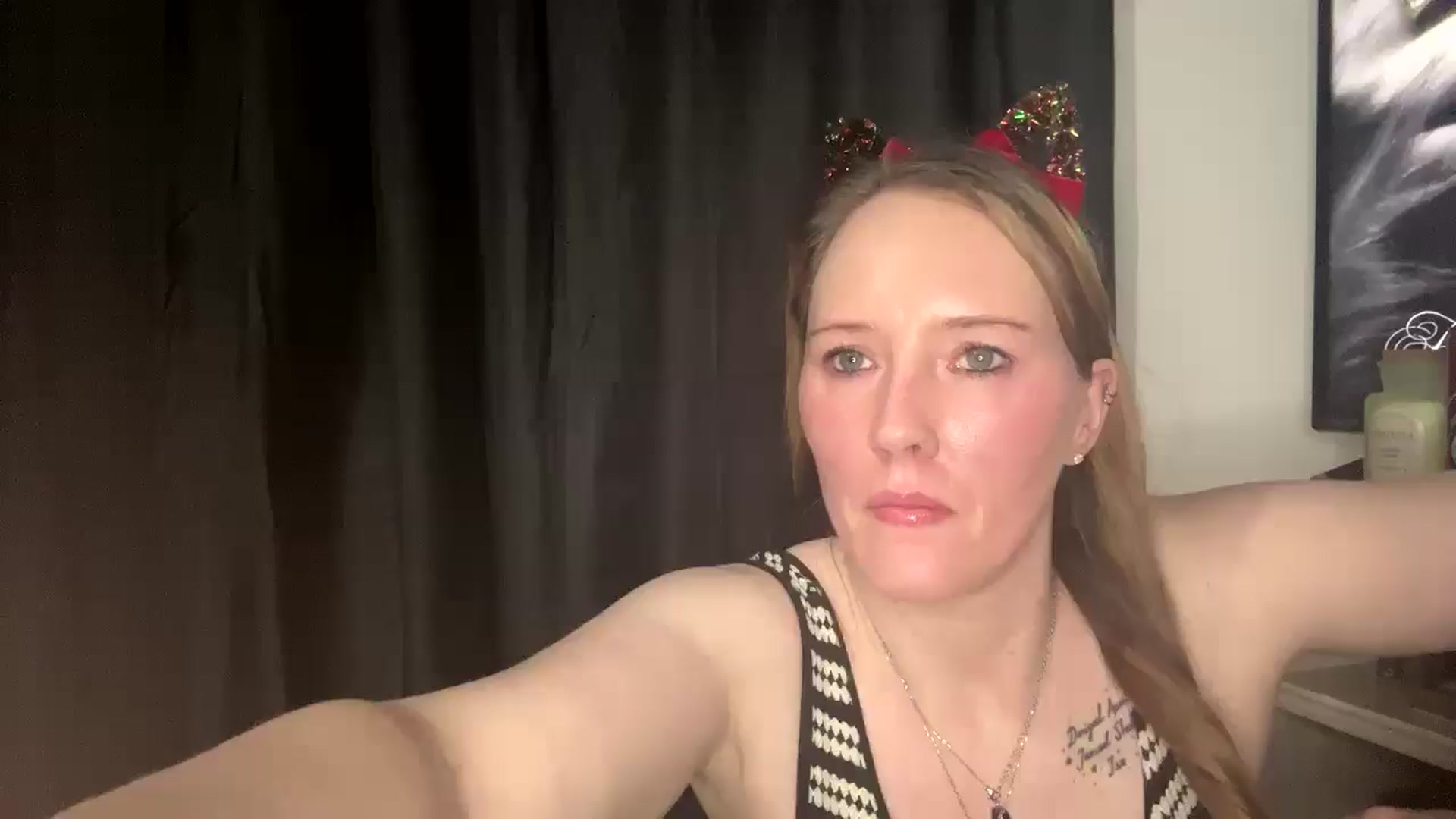 Gallery image thumbnail from plushpie1's myfreecams stream on, 12/19/2025, 21:00 image 6 of 20