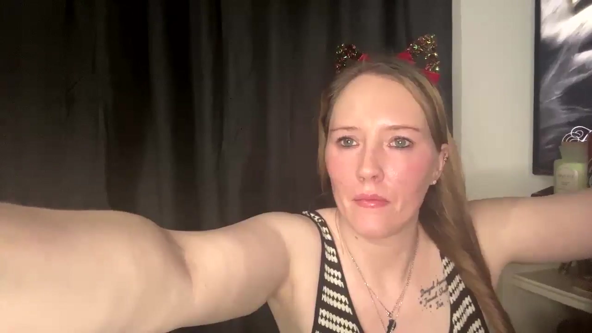 Gallery image thumbnail from plushpie1's myfreecams stream on, 12/19/2025, 21:00 image 10 of 20
