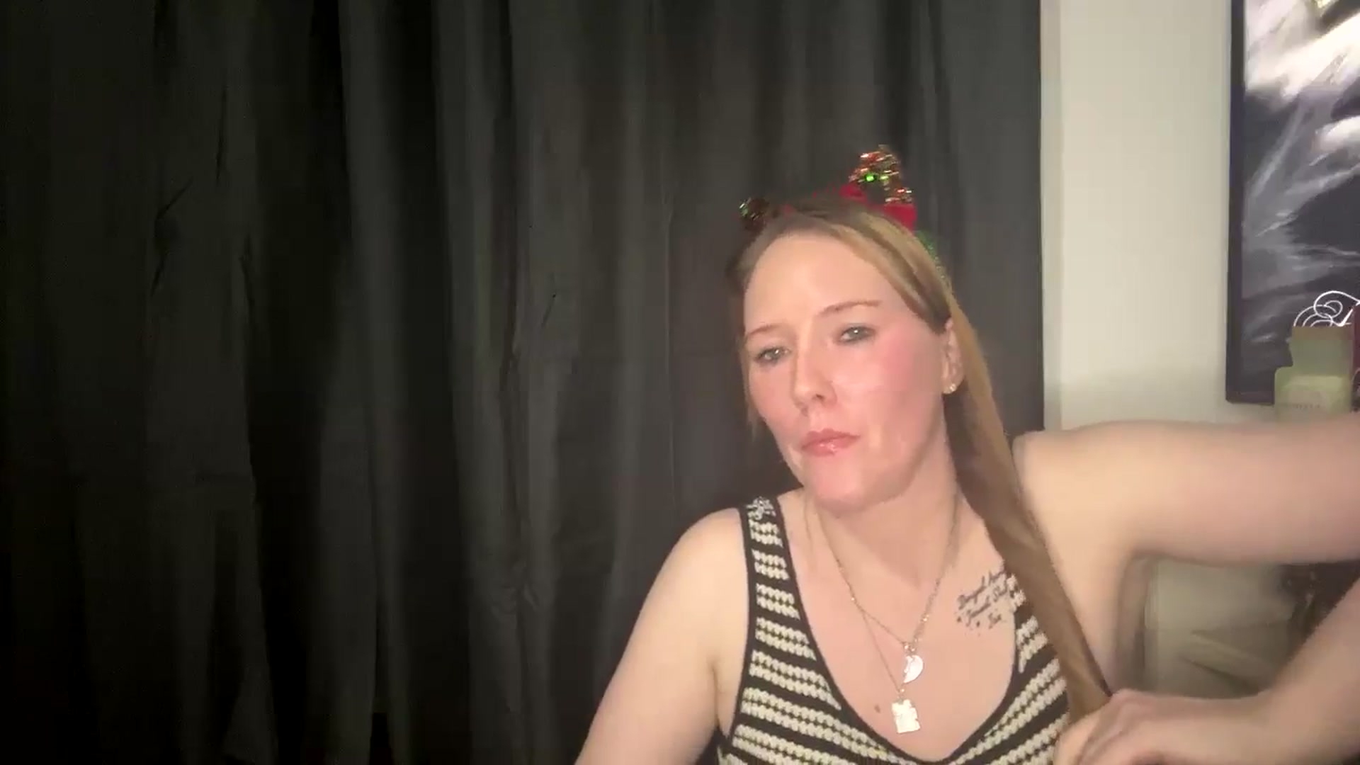 Gallery image thumbnail from plushpie1's myfreecams stream on, 12/19/2025, 21:00 image 9 of 20