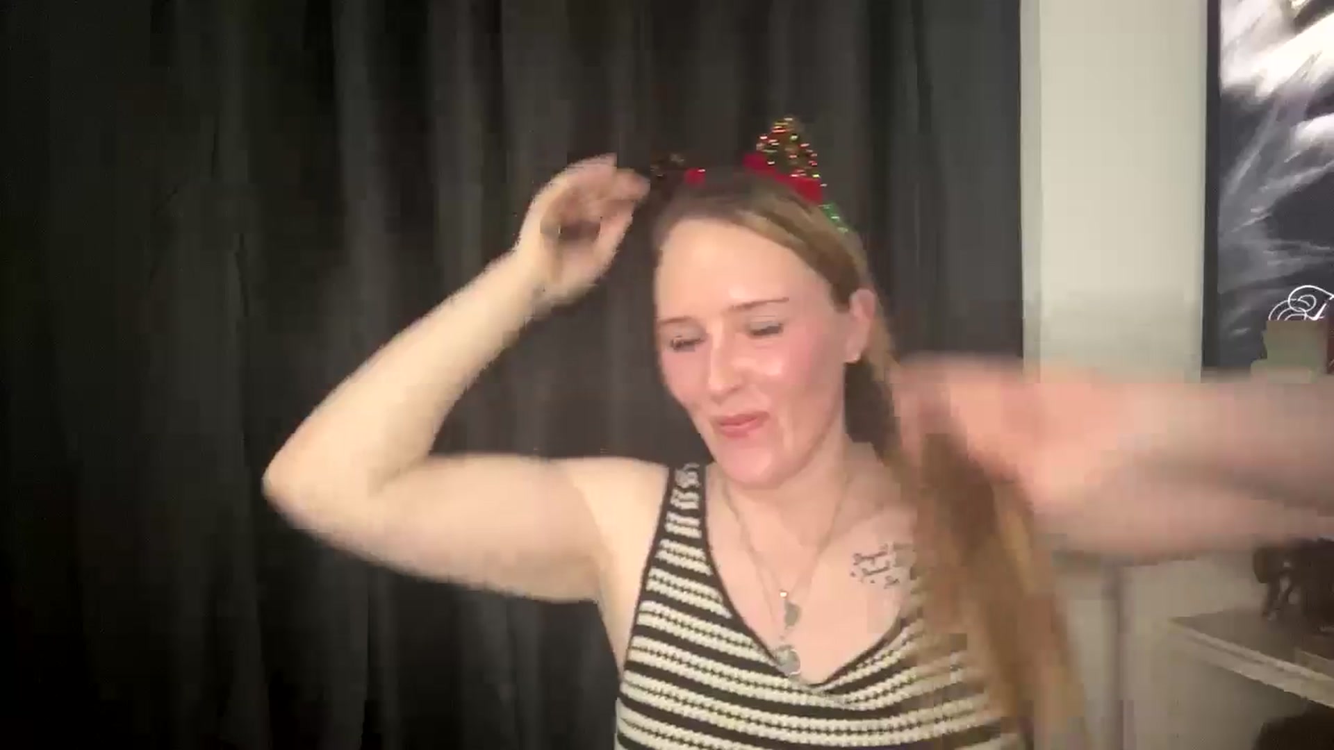 Gallery image thumbnail from plushpie1's myfreecams stream on, 12/19/2025, 21:00 image 2 of 20
