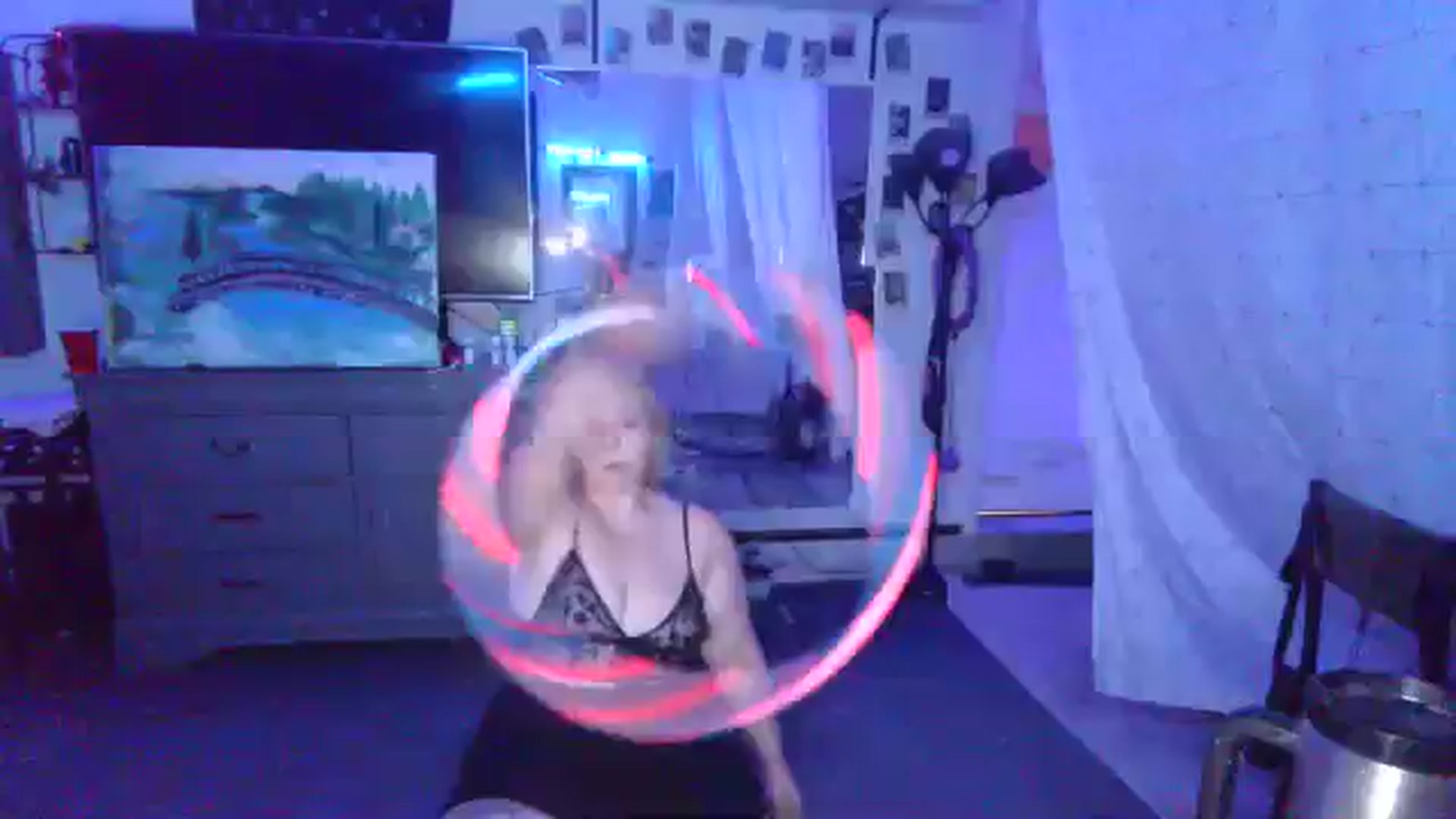 Gallery image thumbnail from poisonxpeach's myfreecams stream on, 06/27/2025, 06:59 image 19 of 20