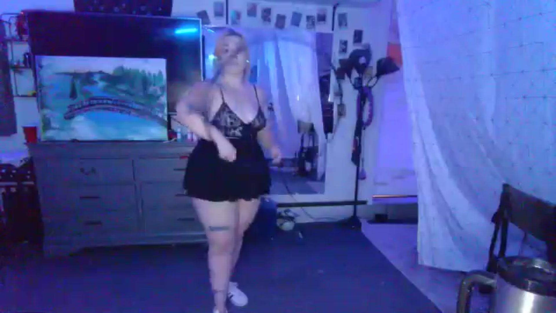 Gallery image thumbnail from poisonxpeach's myfreecams stream on, 06/27/2025, 06:59 image 20 of 20
