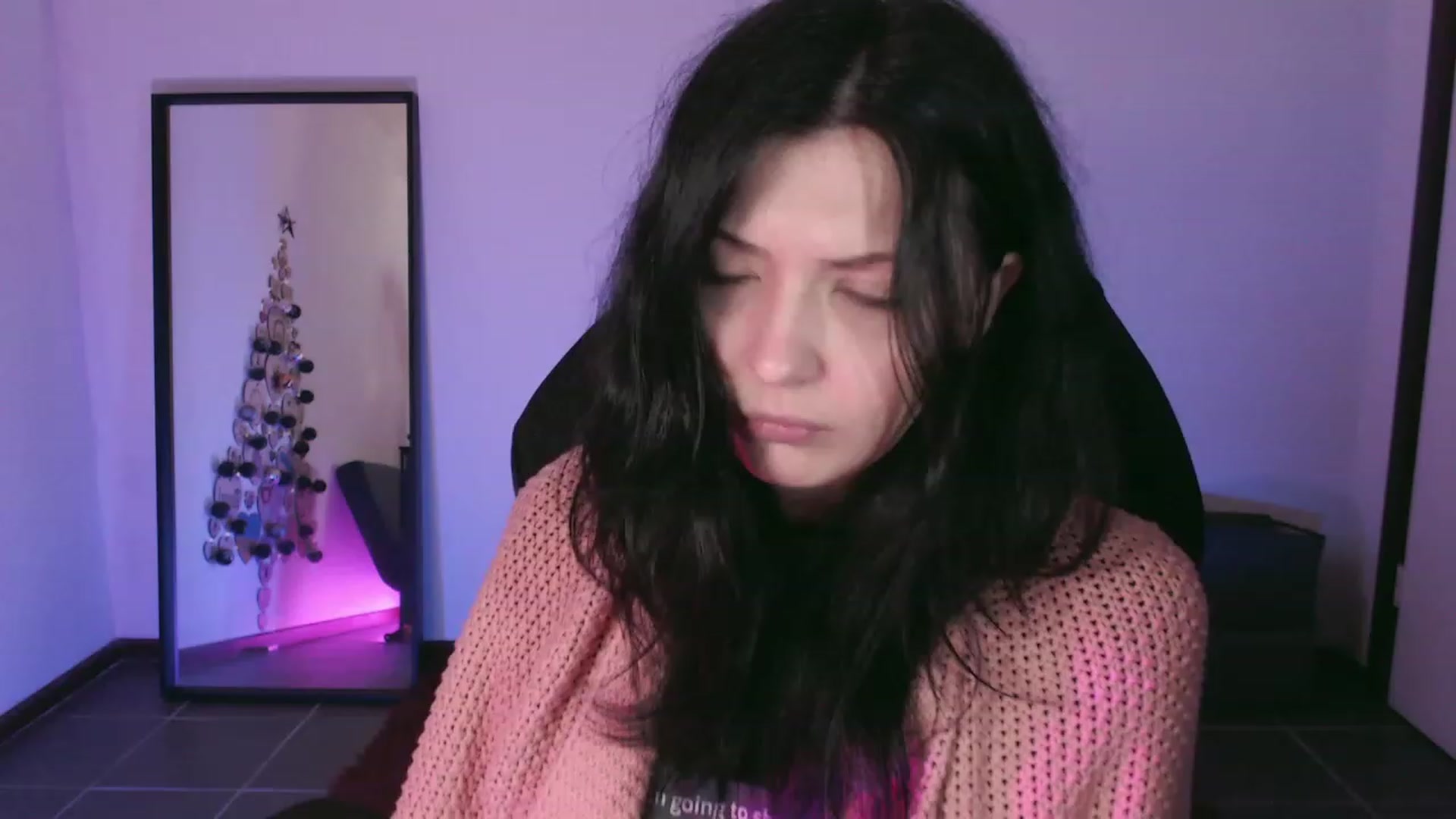 Gallery image thumbnail from poopage's myfreecams stream on, 12/10/2023, 01:07 image 3 of 20