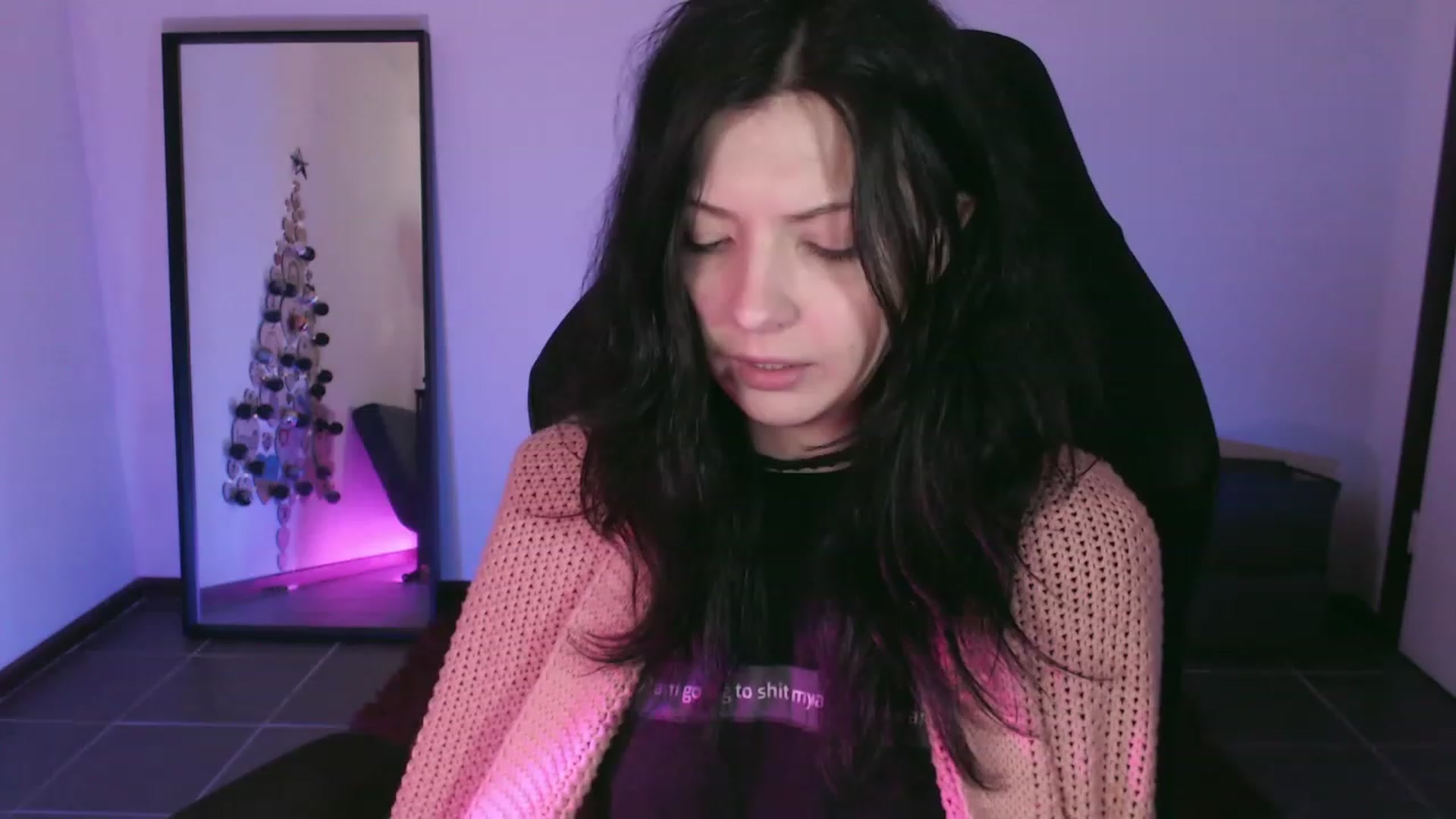 Gallery image thumbnail from poopage's myfreecams stream on, 12/10/2023, 01:07 image 11 of 20