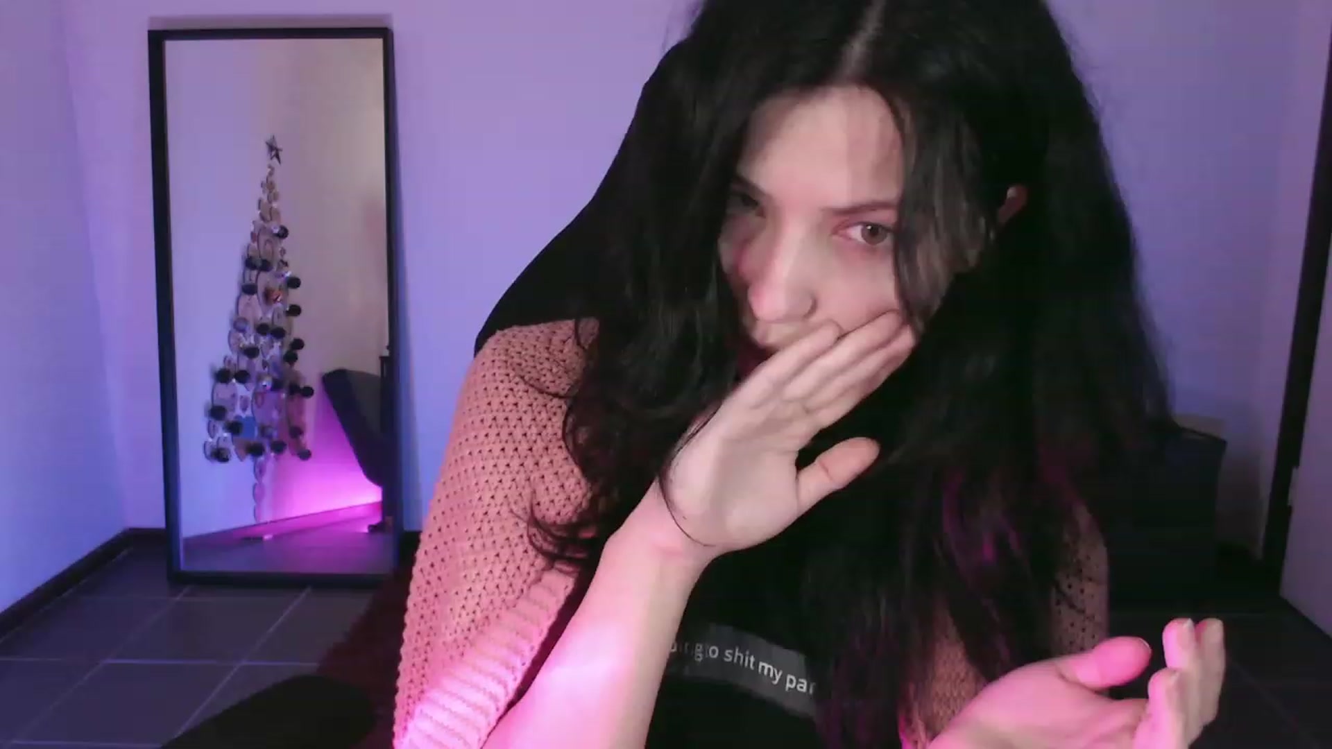 Gallery image thumbnail from poopage's myfreecams stream on, 12/10/2023, 01:07 image 10 of 20