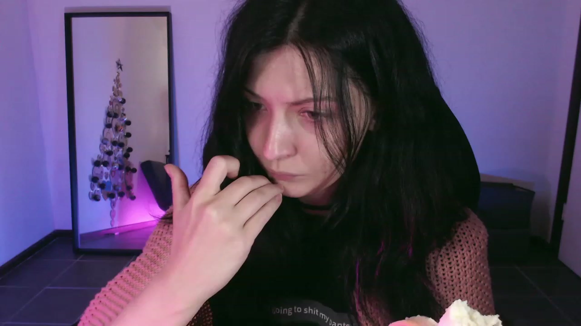 Gallery image thumbnail from poopage's myfreecams stream on, 12/10/2023, 01:07 image 19 of 20