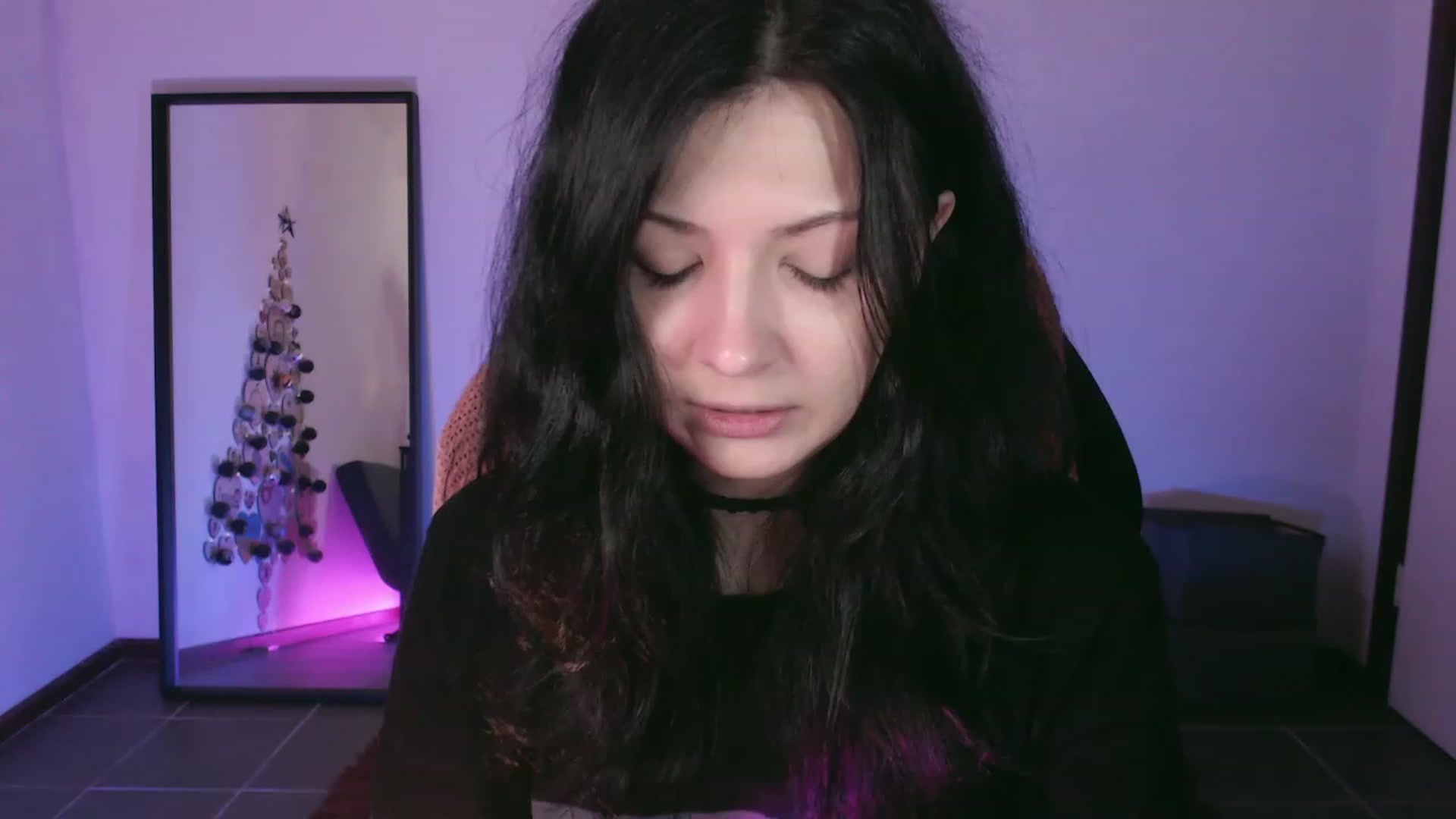Gallery image thumbnail from poopage's myfreecams stream on, 12/10/2023, 01:07 image 1 of 20