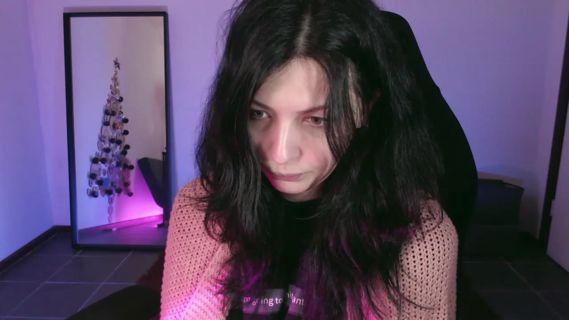 Gallery image thumbnail from poopage's myfreecams stream on, 12/10/2023, 01:07 image 13 of 20