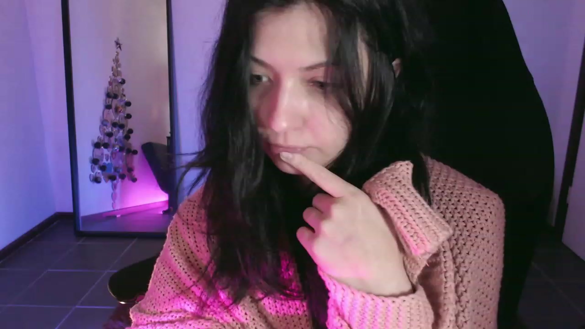 Gallery image thumbnail from poopage's myfreecams stream on, 12/10/2023, 02:36 image 1 of 20