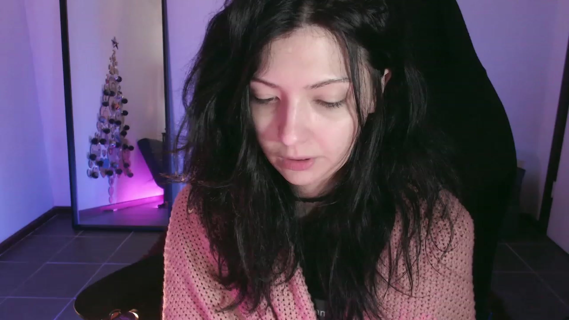 Gallery image thumbnail from poopage's myfreecams stream on, 12/10/2023, 02:36 image 16 of 20