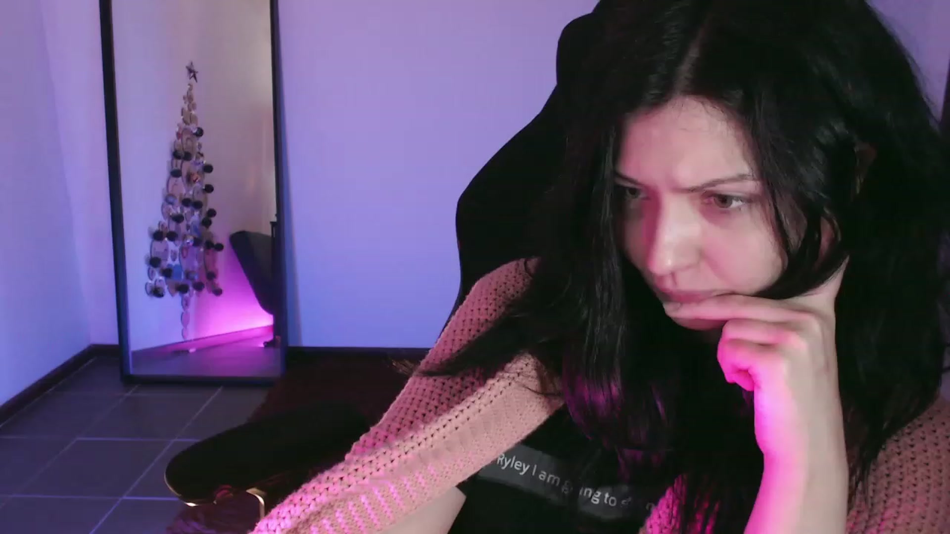 Gallery image thumbnail from poopage's myfreecams stream on, 12/10/2023, 02:36 image 9 of 20