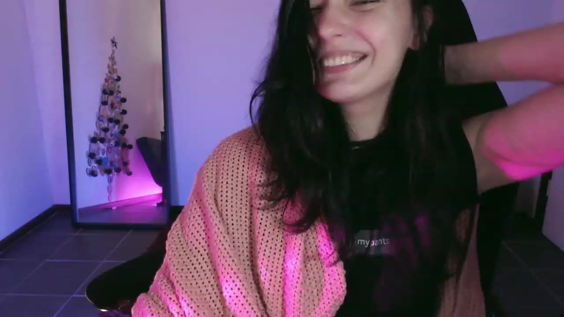Gallery image thumbnail from poopage's myfreecams stream on, 12/10/2023, 02:36 image 5 of 20