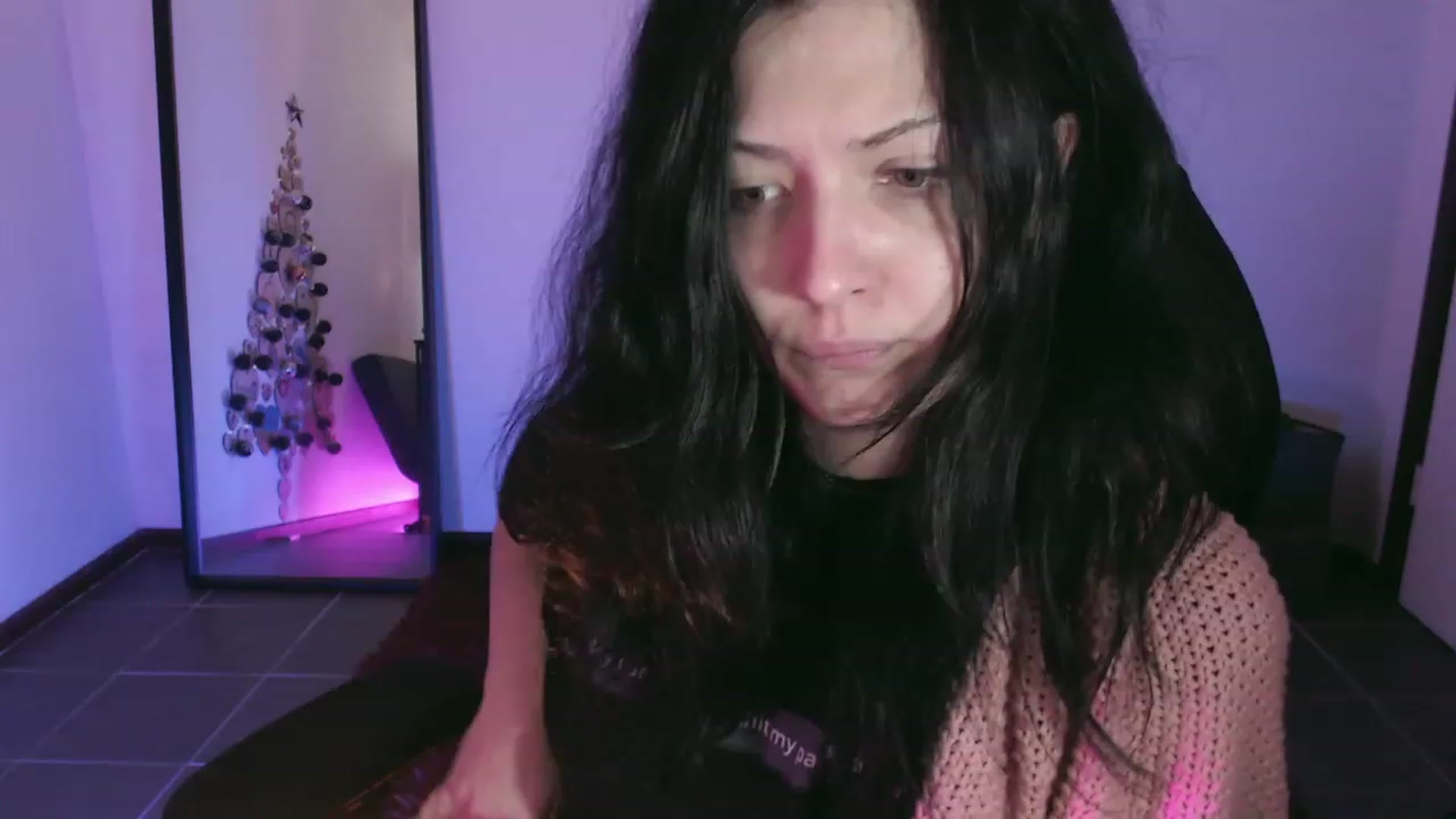 Gallery image thumbnail from poopage's myfreecams stream on, 12/10/2023, 02:36 image 10 of 20