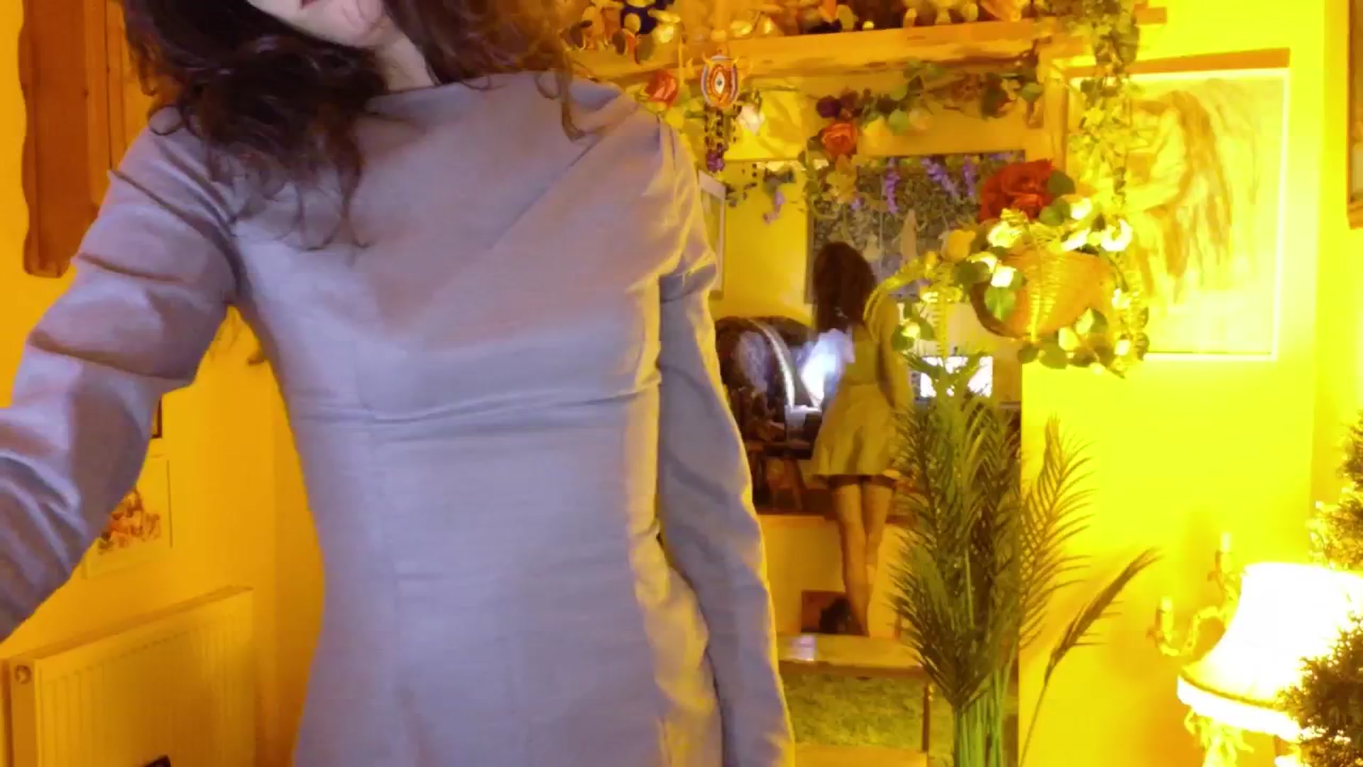 Gallery image thumbnail from porcelaincity's myfreecams stream on, 05/31/2025, 01:19 image 10 of 20