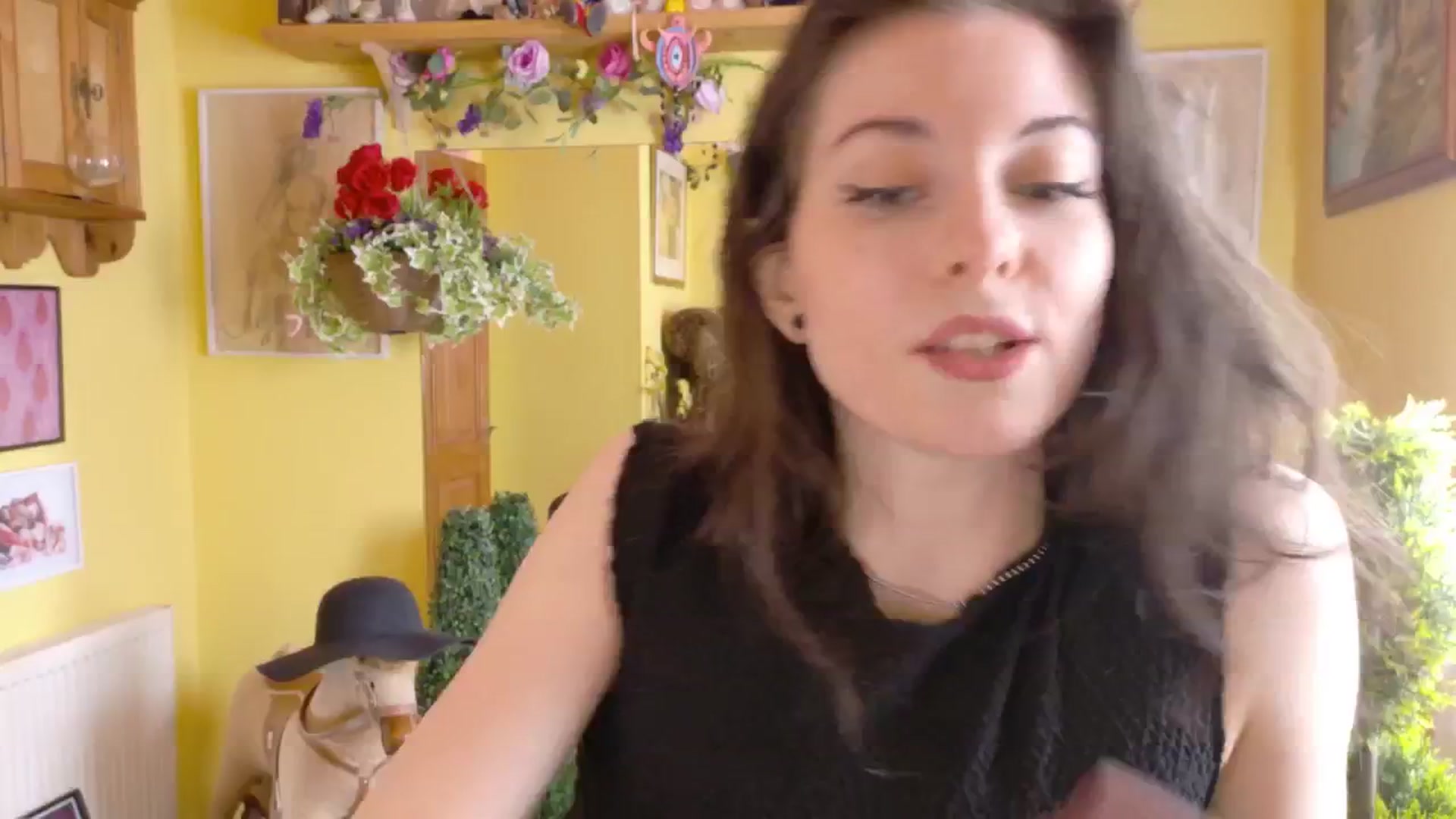 Gallery image thumbnail from porcelaincity's myfreecams stream on, 06/03/2025, 16:14 image 8 of 20