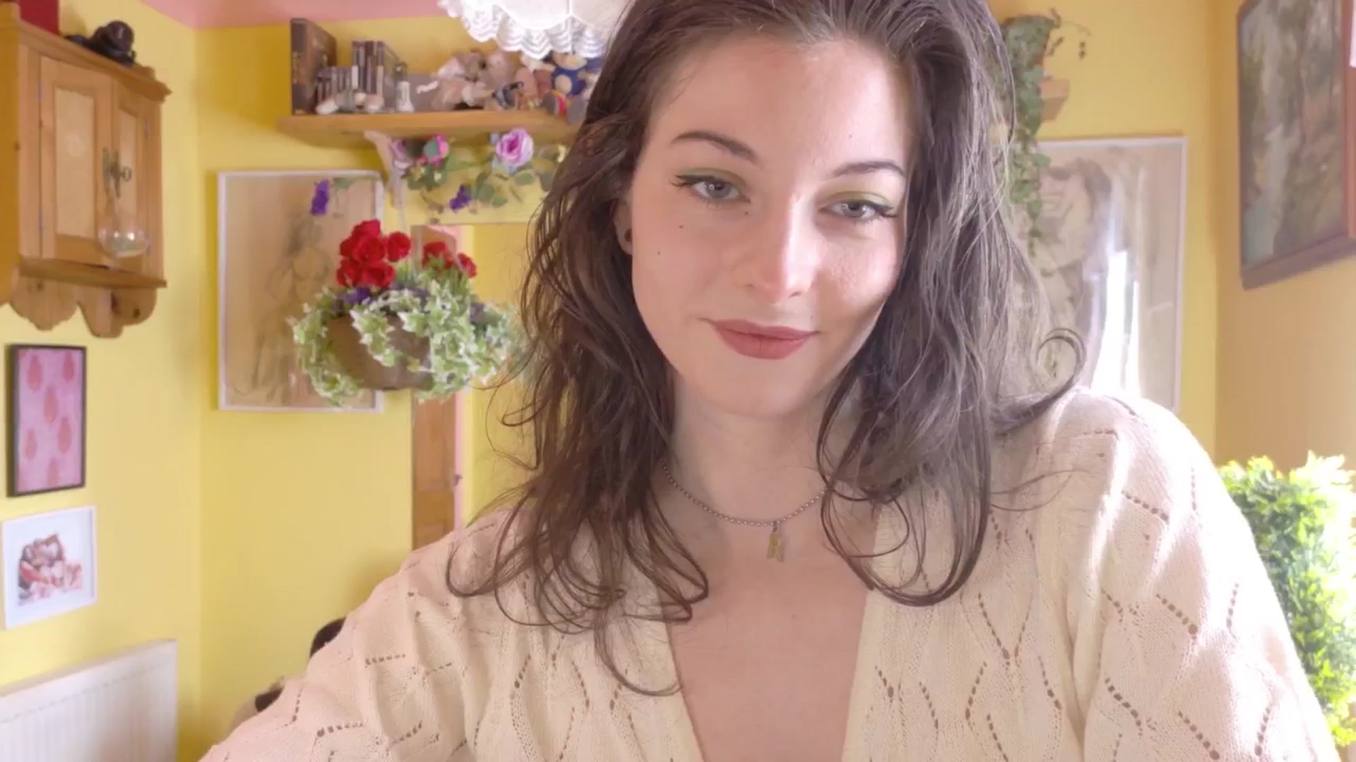 Gallery image thumbnail from porcelaincity's myfreecams stream on, 06/04/2025, 14:13 image 5 of 20