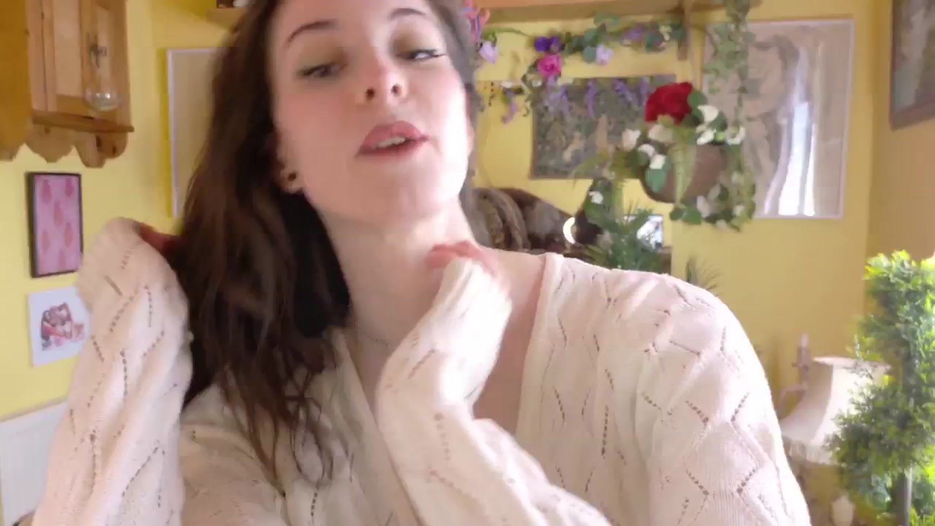 Gallery image thumbnail from porcelaincity's myfreecams stream on, 06/04/2025, 14:13 image 3 of 20