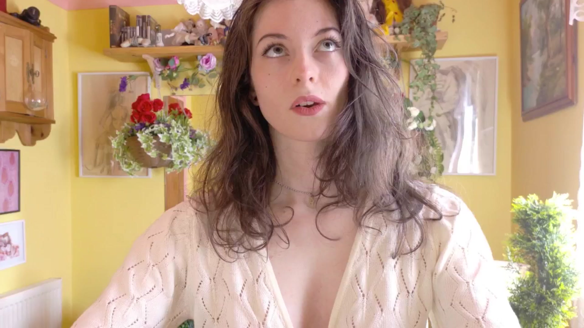 Gallery image thumbnail from porcelaincity's myfreecams stream on, 06/04/2025, 14:13 image 11 of 20