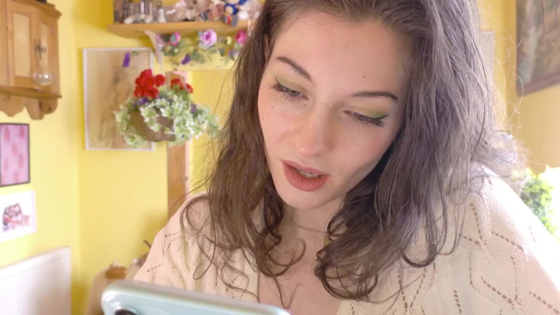 Gallery image thumbnail from porcelaincity's myfreecams stream on, 06/04/2025, 14:13 image 14 of 20