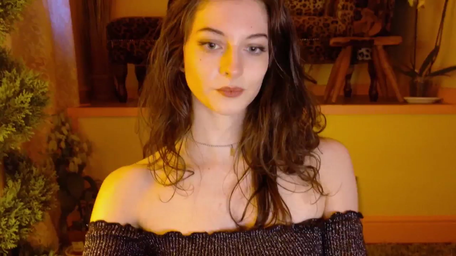 Gallery image thumbnail from porcelaincity's myfreecams stream on, 06/06/2025, 22:26 image 8 of 20