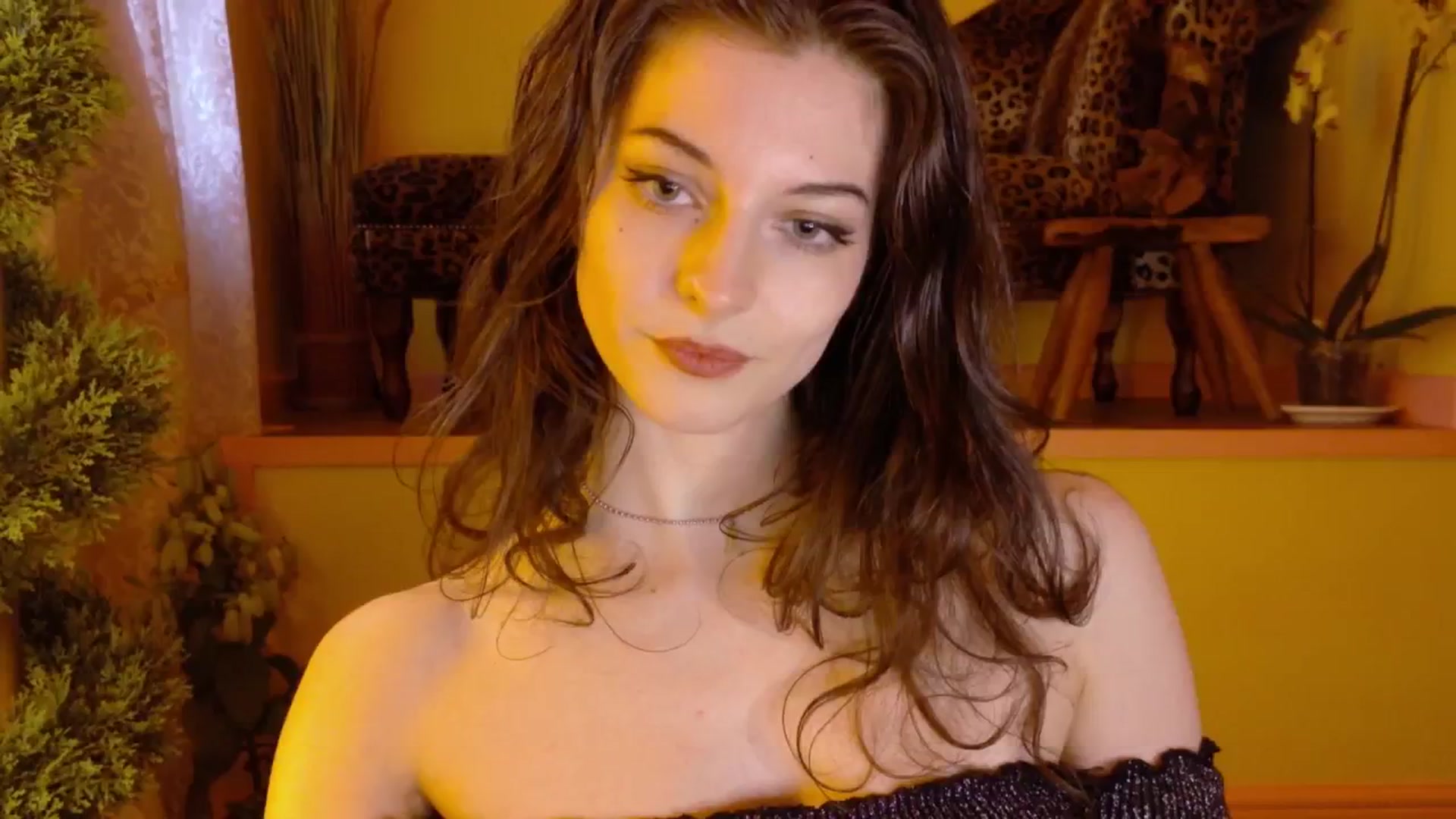 Gallery image thumbnail from porcelaincity's myfreecams stream on, 06/06/2025, 22:26 image 5 of 20