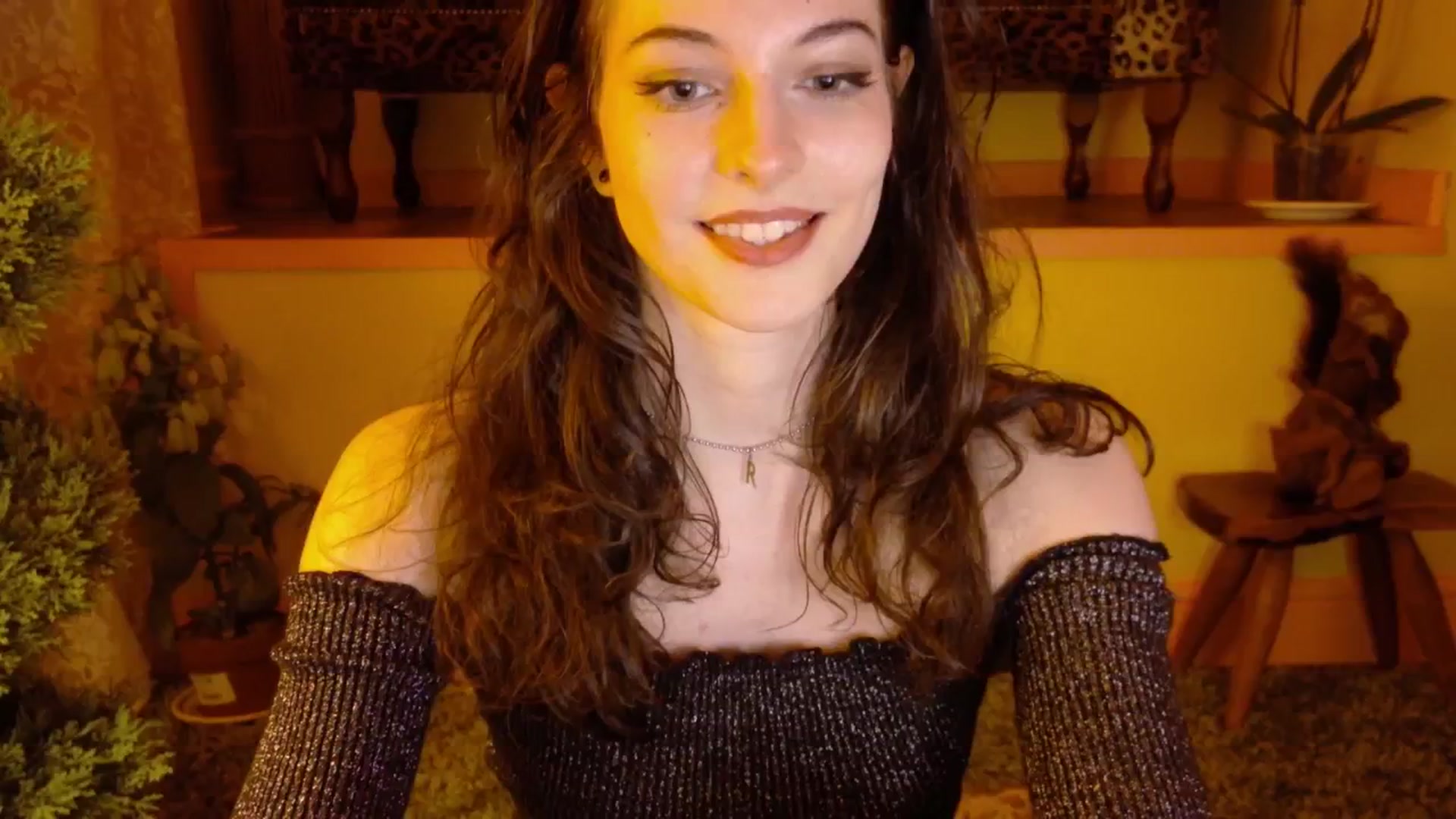 Gallery image thumbnail from porcelaincity's myfreecams stream on, 06/06/2025, 22:26 image 16 of 20