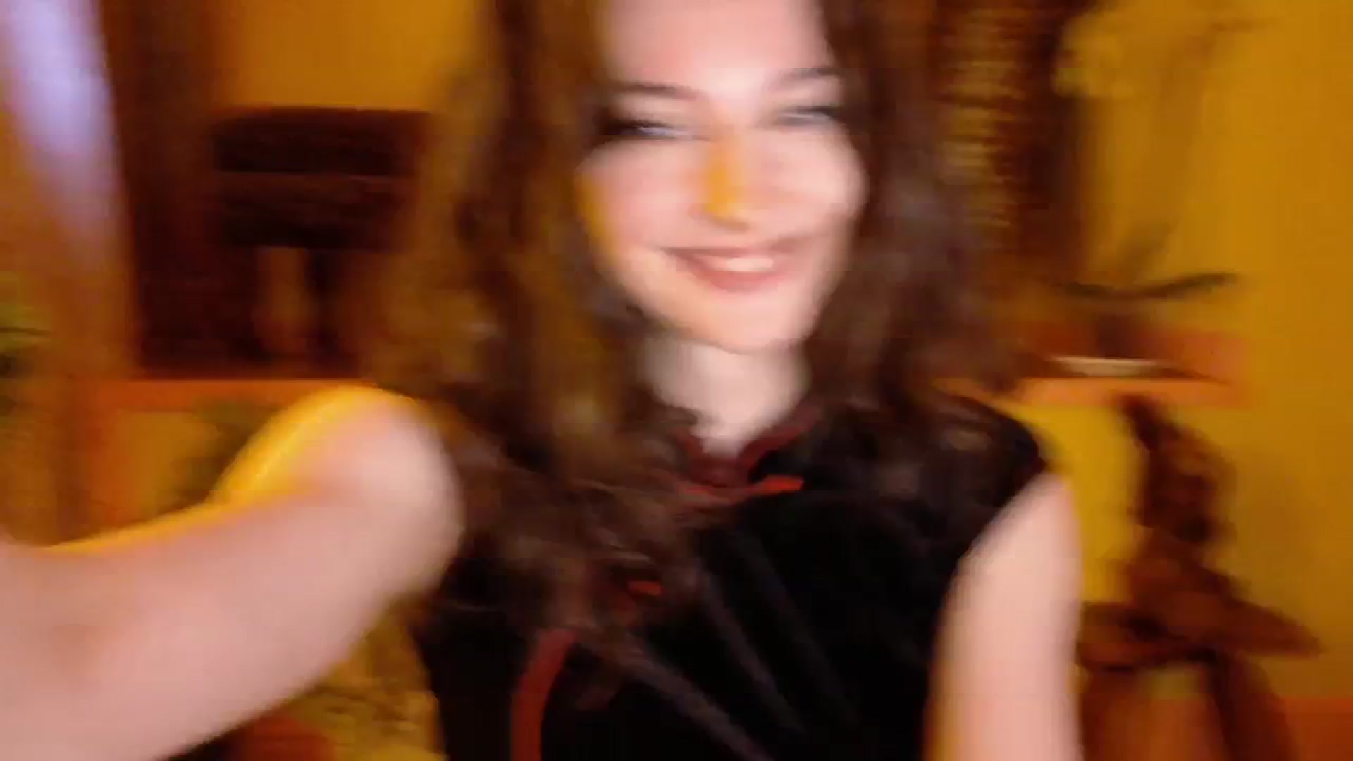 Gallery image thumbnail from porcelaincity's myfreecams stream on, 06/09/2025, 20:26 image 19 of 20