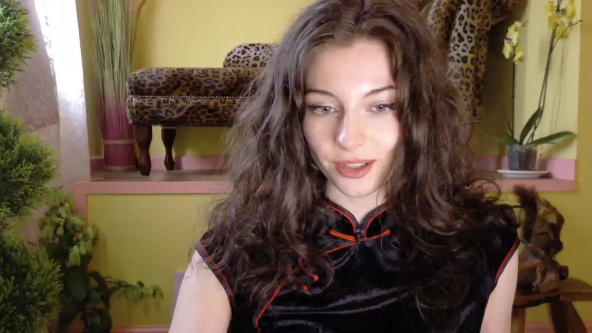 Gallery image thumbnail from porcelaincity's myfreecams stream on, 06/09/2025, 20:26 image 2 of 20