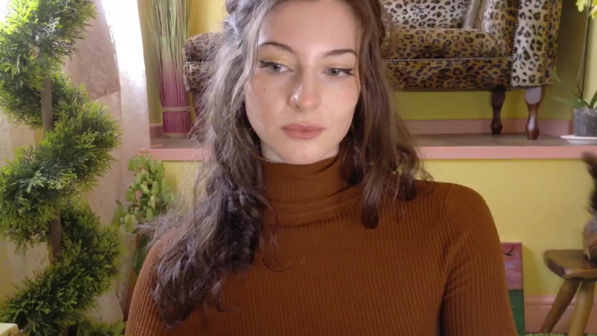 Gallery image thumbnail from porcelaincity's myfreecams stream on, 06/10/2025, 17:34 image 17 of 20