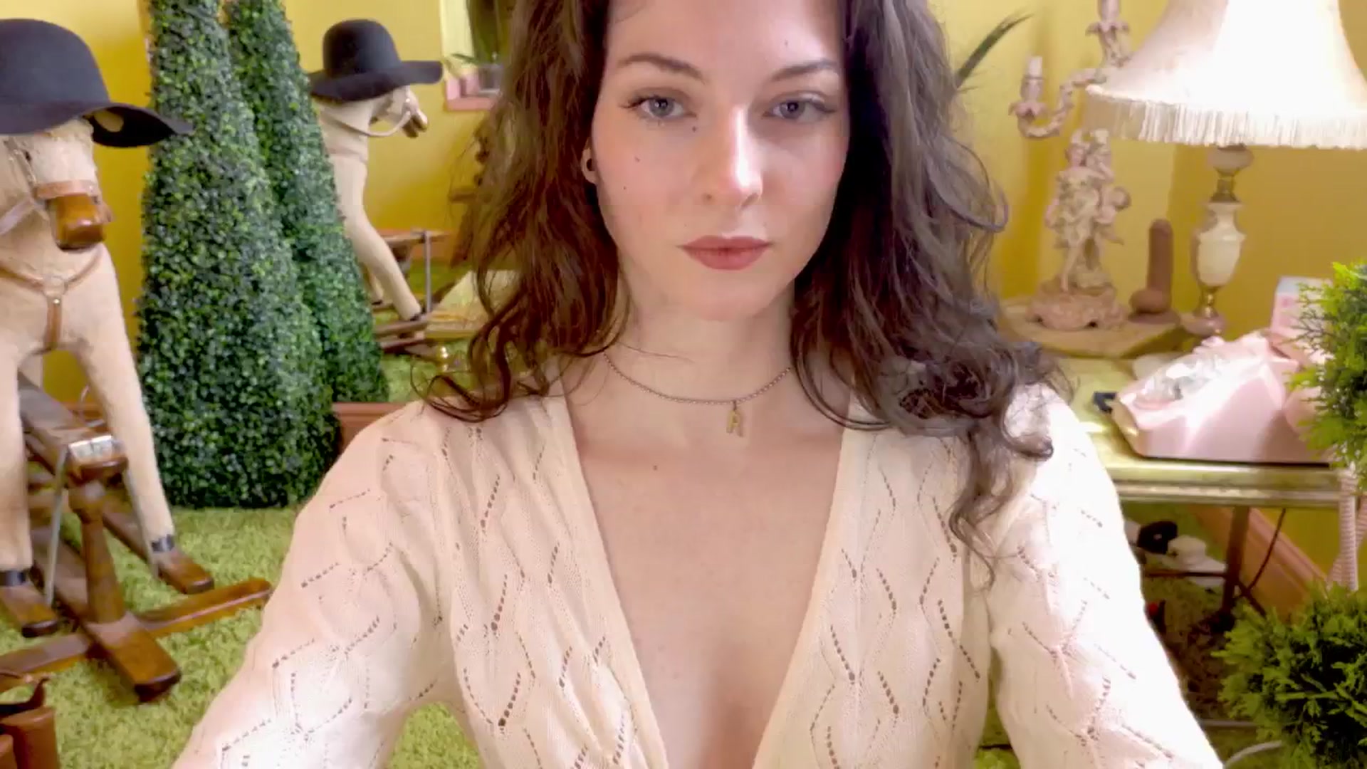 Gallery image thumbnail from porcelaincity's myfreecams stream on, 06/11/2025, 13:56 image 19 of 20