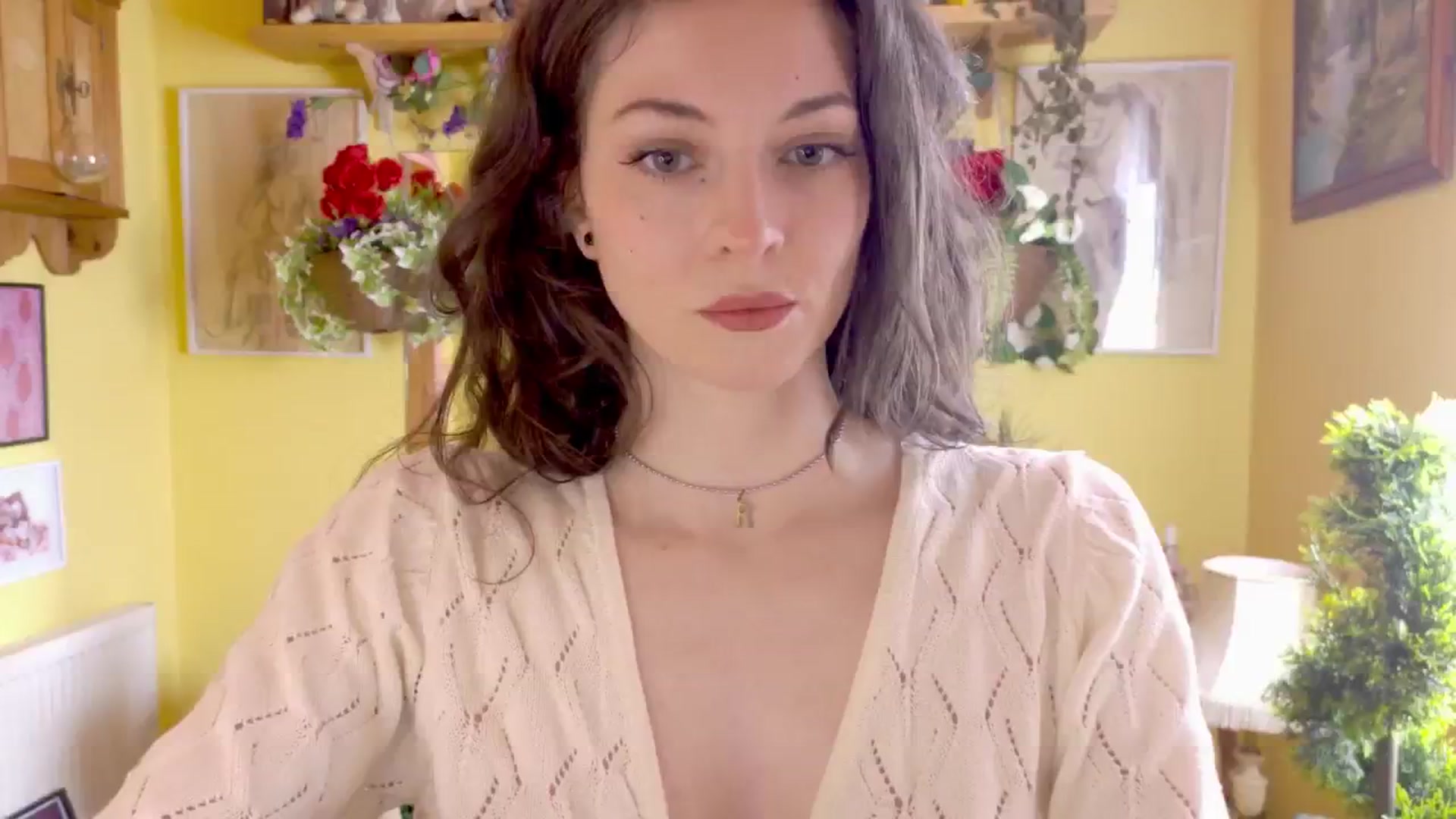 Gallery image thumbnail from porcelaincity's myfreecams stream on, 06/11/2025, 13:56 image 7 of 20