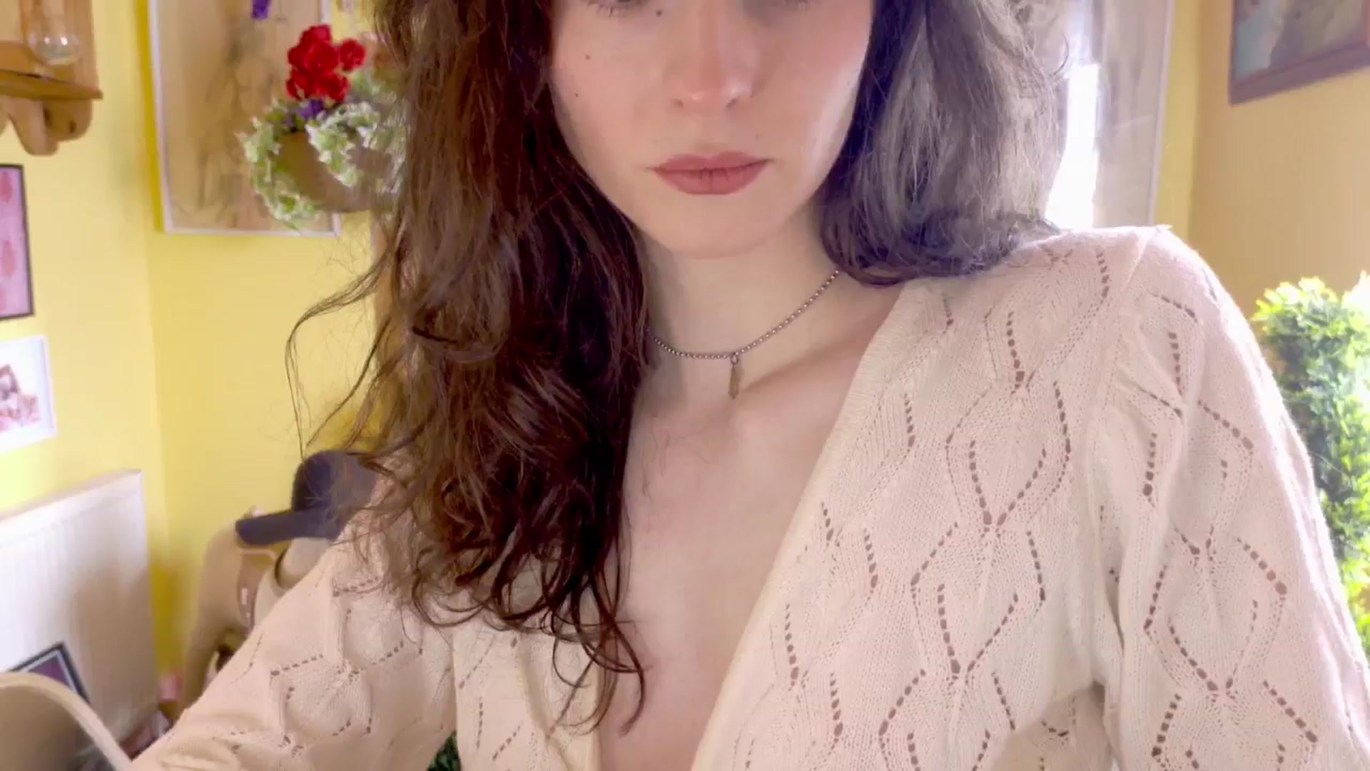 Gallery image thumbnail from porcelaincity's myfreecams stream on, 06/11/2025, 13:56 image 6 of 20