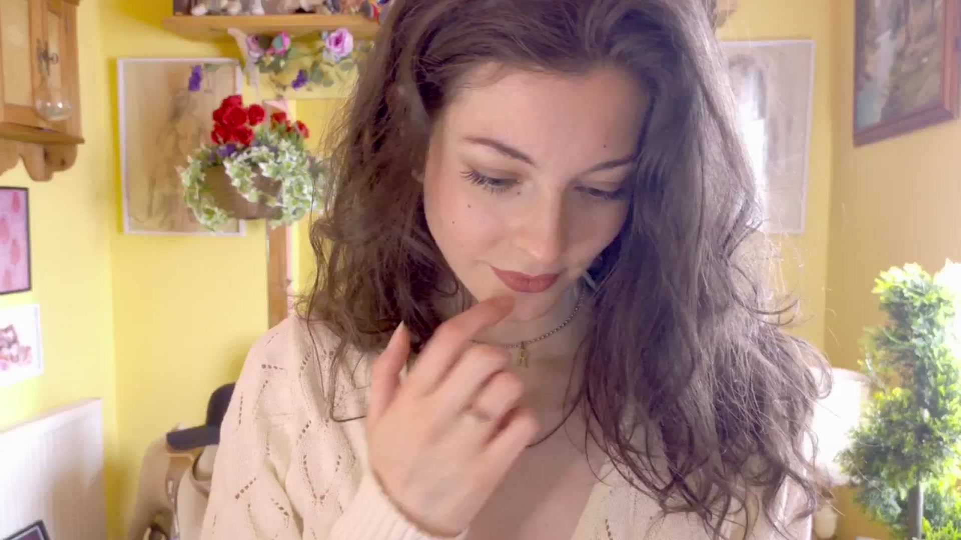 Gallery image thumbnail from porcelaincity's myfreecams stream on, 06/11/2025, 13:56 image 8 of 20