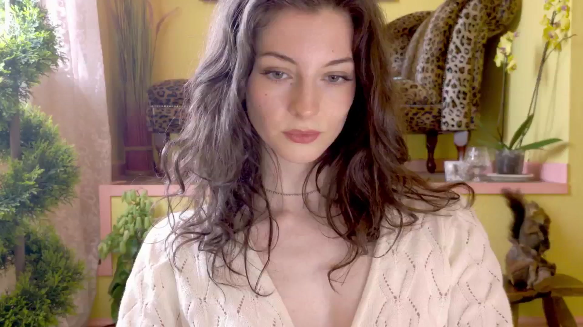 Gallery image thumbnail from porcelaincity's myfreecams stream on, 06/11/2025, 15:30 image 4 of 20