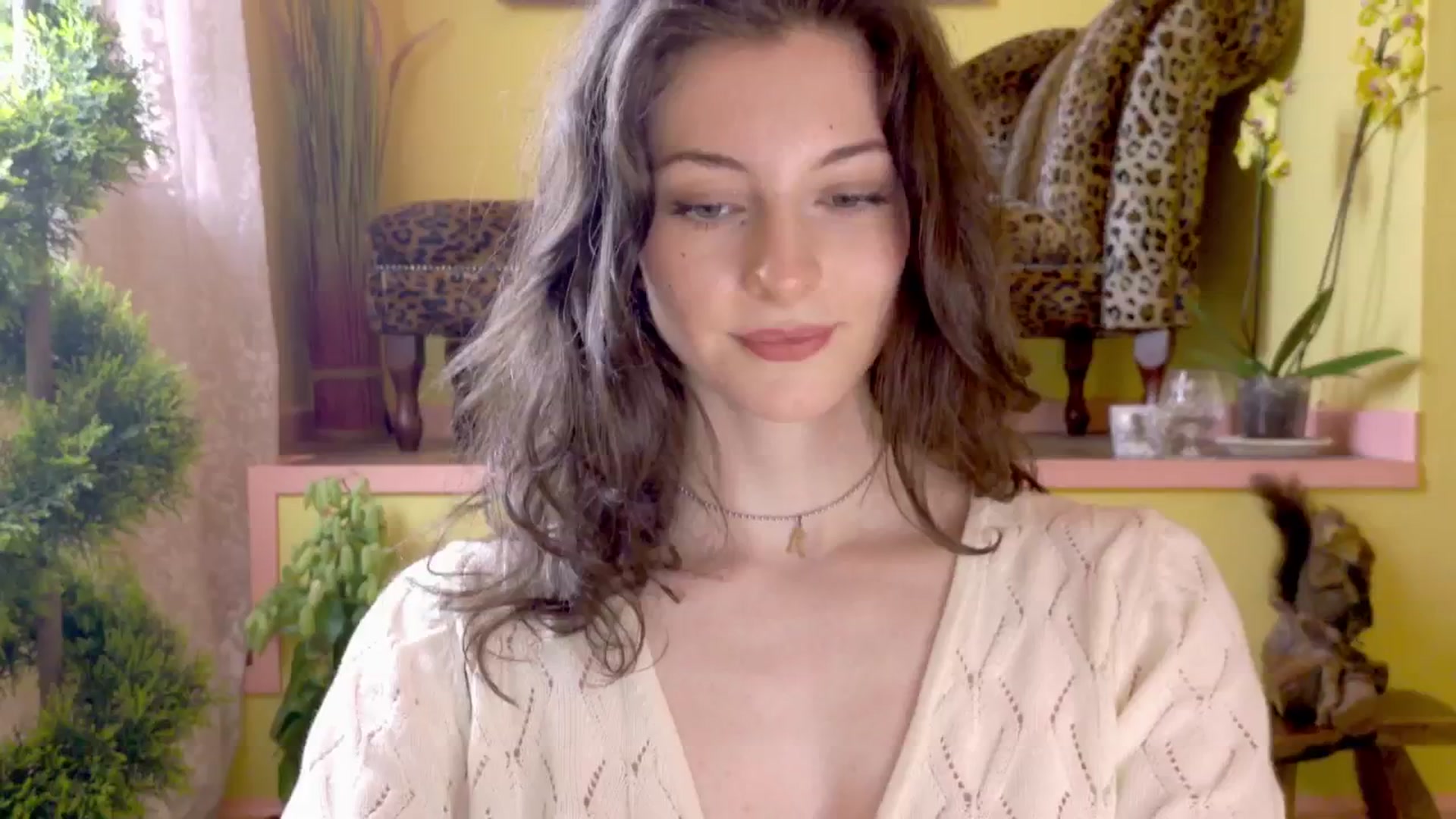 Gallery image thumbnail from porcelaincity's myfreecams stream on, 06/11/2025, 15:30 image 8 of 20