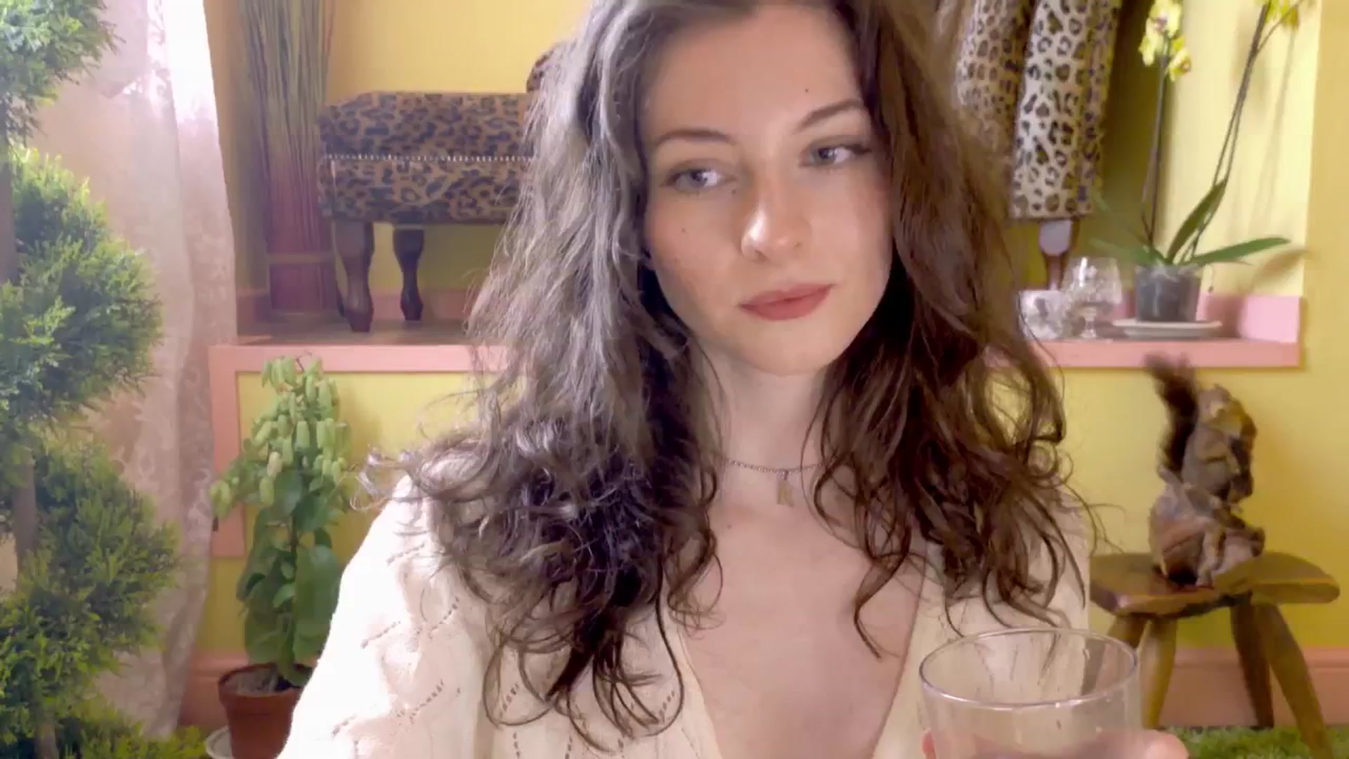 Gallery image thumbnail from porcelaincity's myfreecams stream on, 06/11/2025, 15:30 image 1 of 20