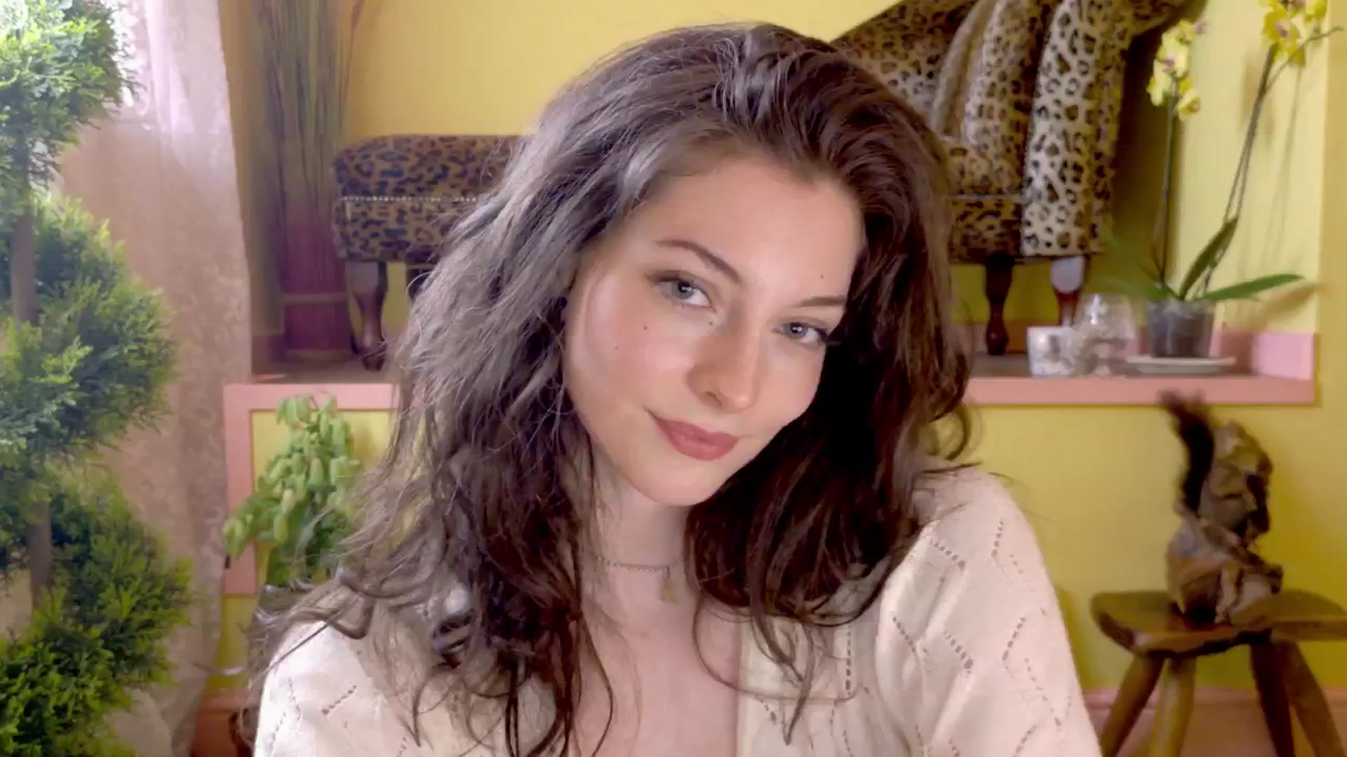 Gallery image thumbnail from porcelaincity's myfreecams stream on, 06/11/2025, 15:30 image 10 of 20