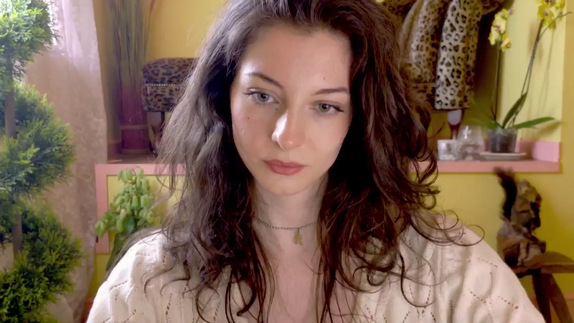 Gallery image thumbnail from porcelaincity's myfreecams stream on, 06/11/2025, 15:30 image 13 of 20