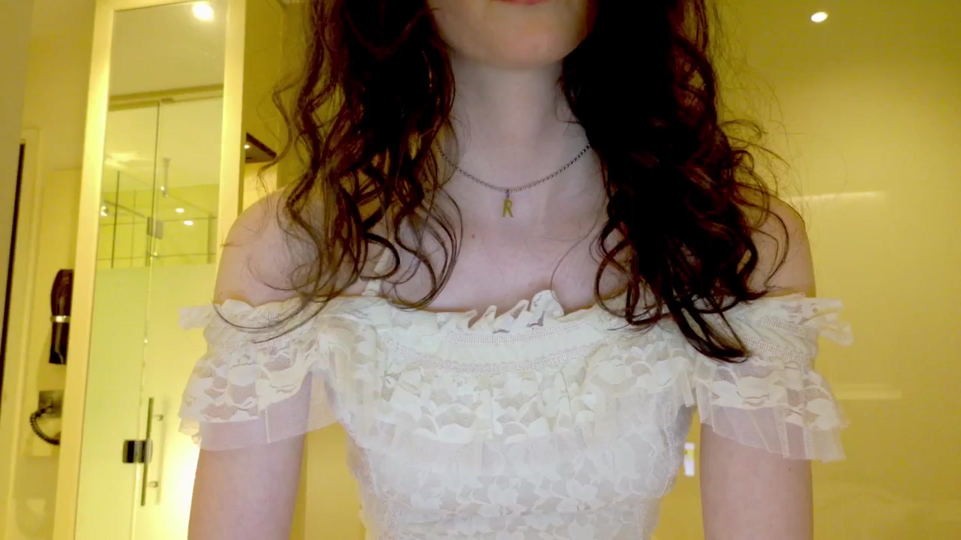 Gallery image thumbnail from porcelaincity's myfreecams stream on, 06/17/2025, 17:23 image 13 of 20
